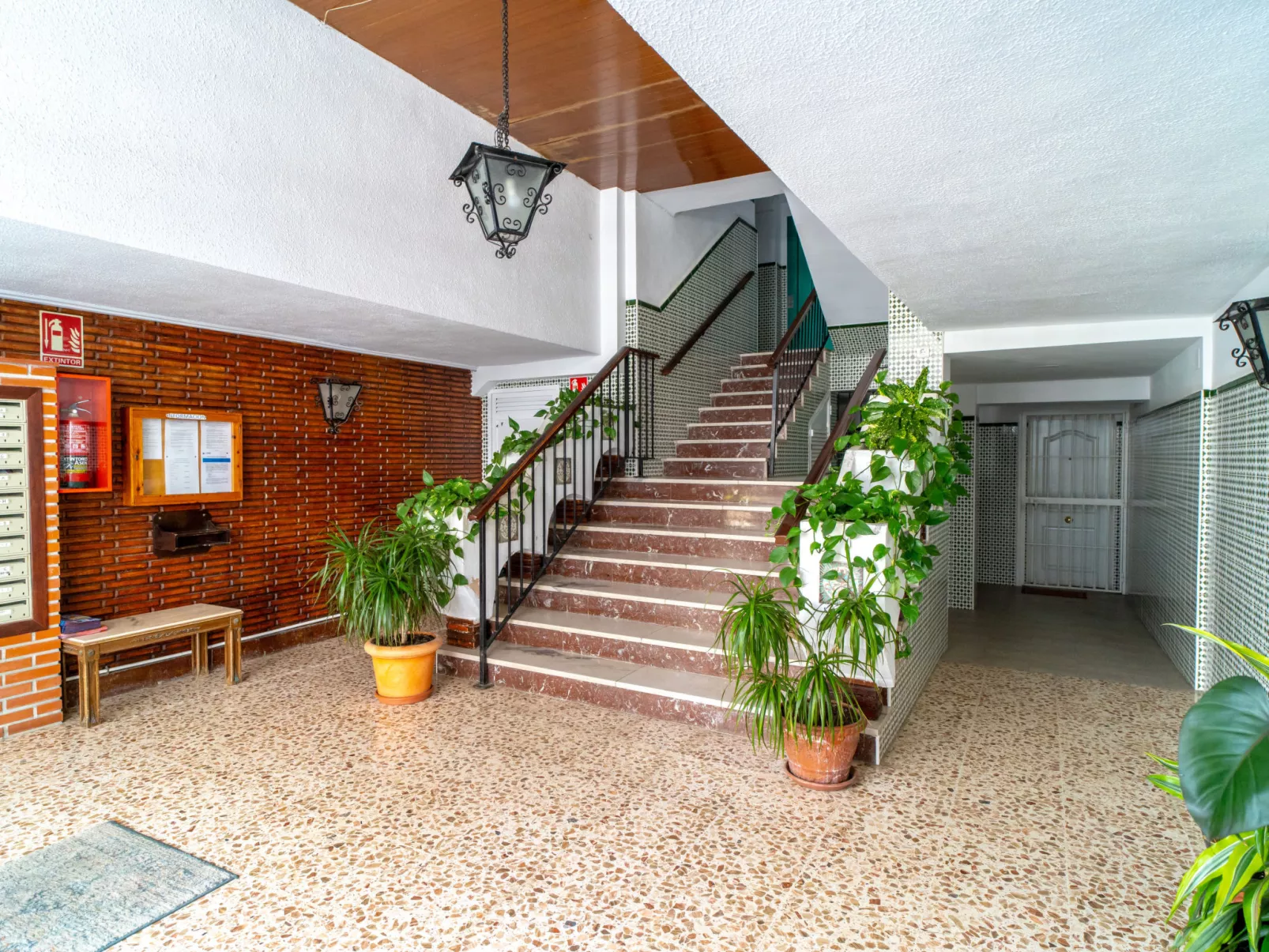 Urban Alhambra Studio by Casasol - Drinnen