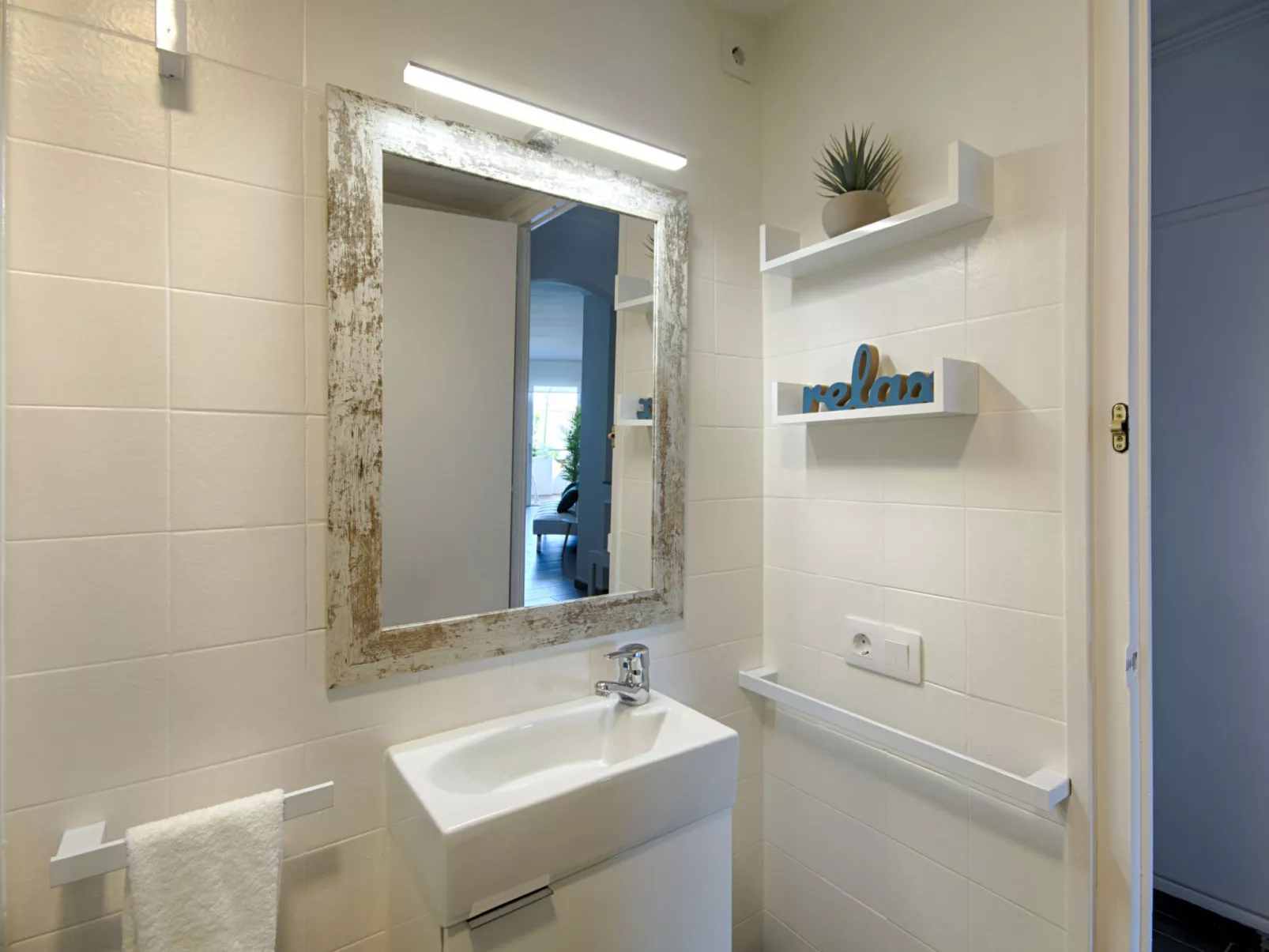 WELCS ESTUDIO PRECIOSO 049 EMP Frente al mar - Drinnen