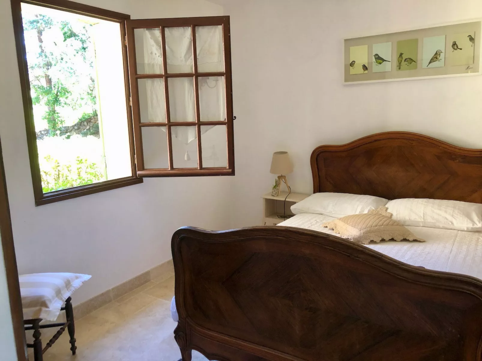 CLOS DES CHENES - Inside