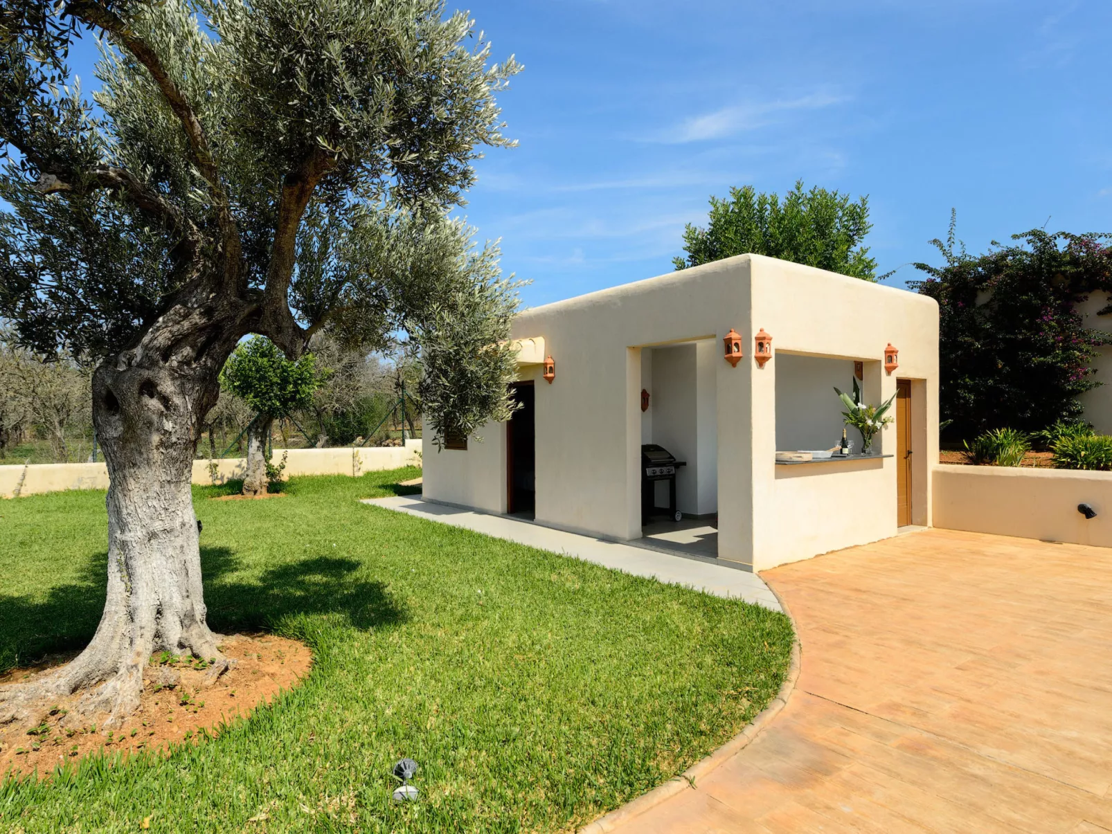 VILLA LUNA - Draußen