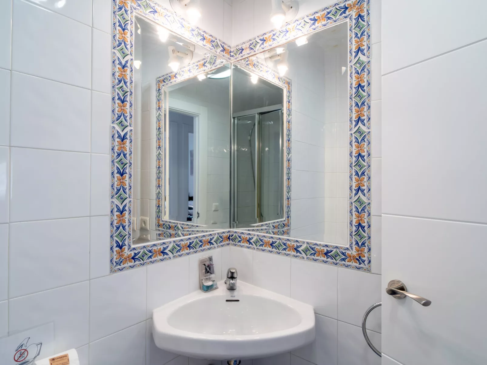 Carabeo 28 Apartment by Casasol - Inside