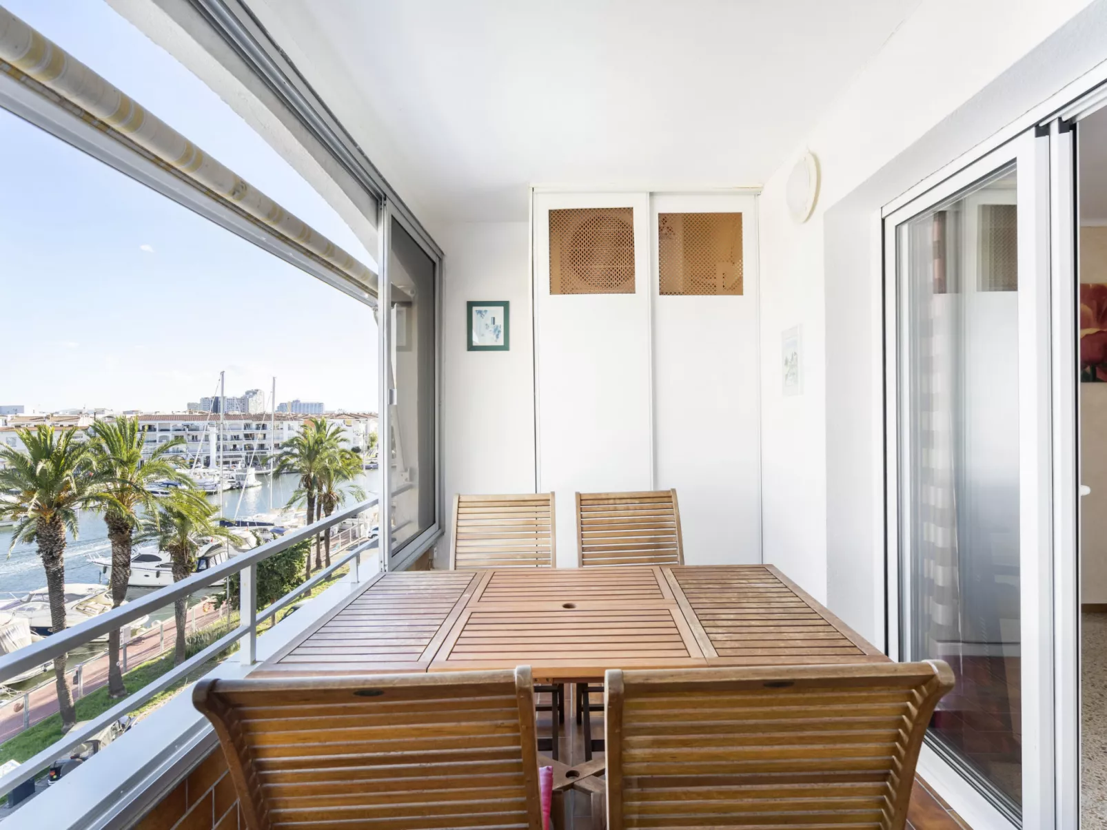 WELCS APARTAMENTO 227 EMP  con vistas al canal - Inside