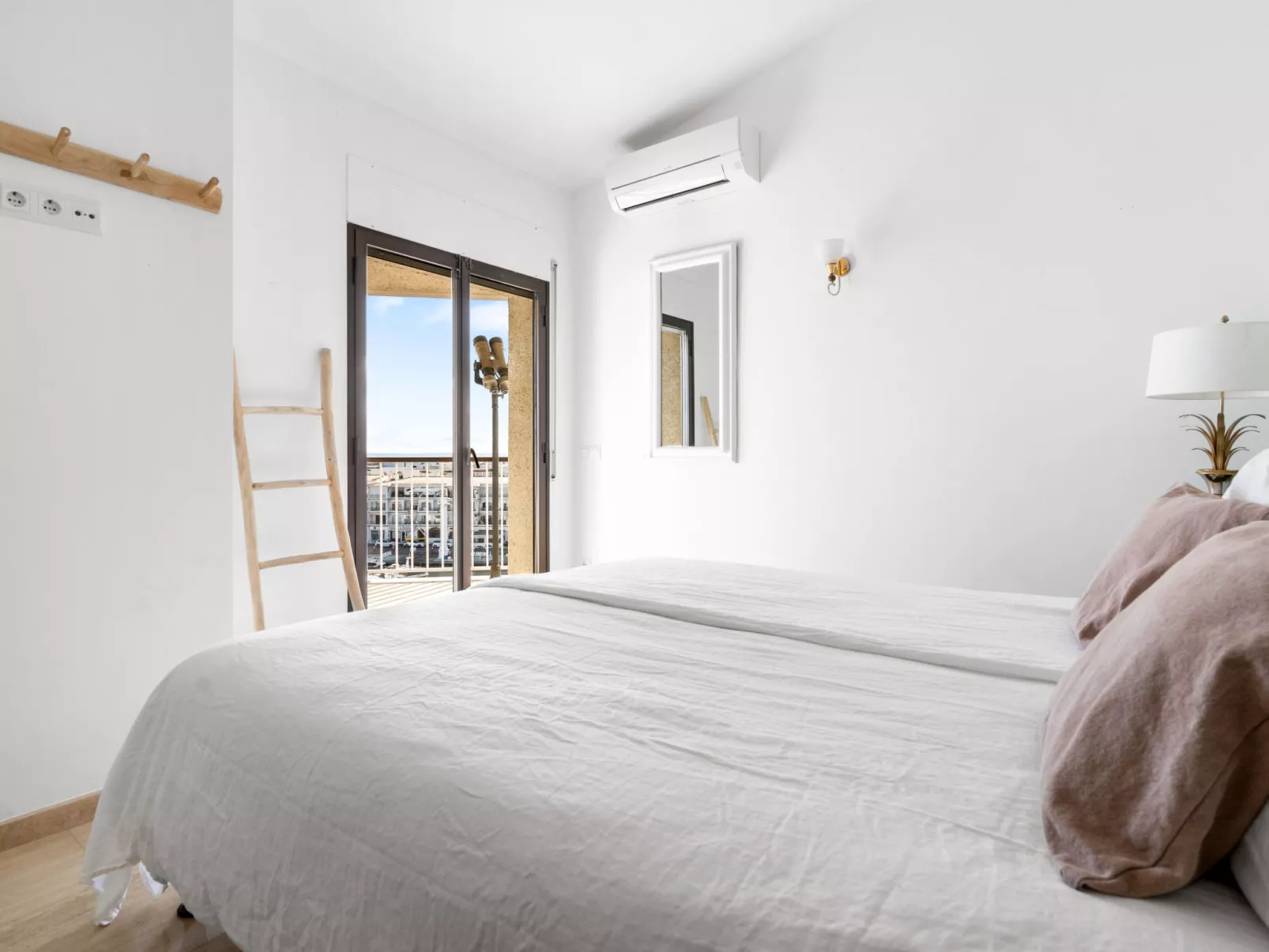 WELCS APARTAMENTO 106 EMP con PISCINA PRIVADA - Inside