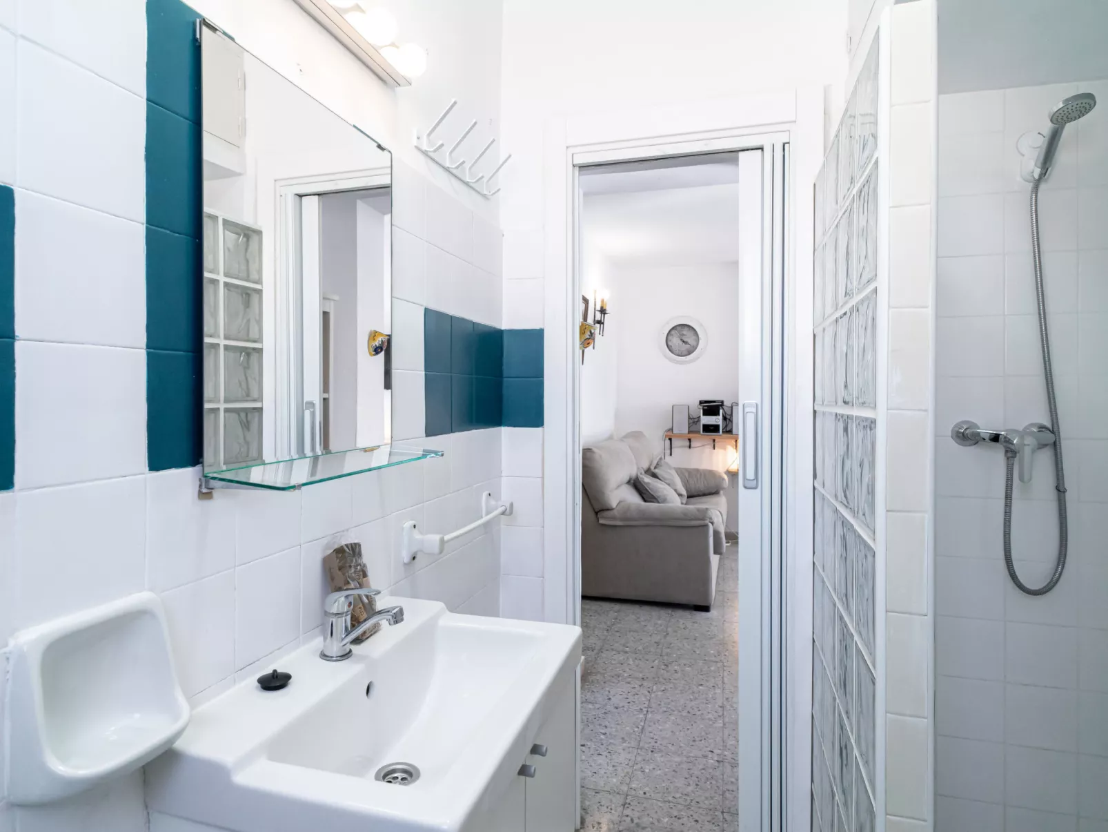 Bahia 49 Apartments by Casasol - Drinnen