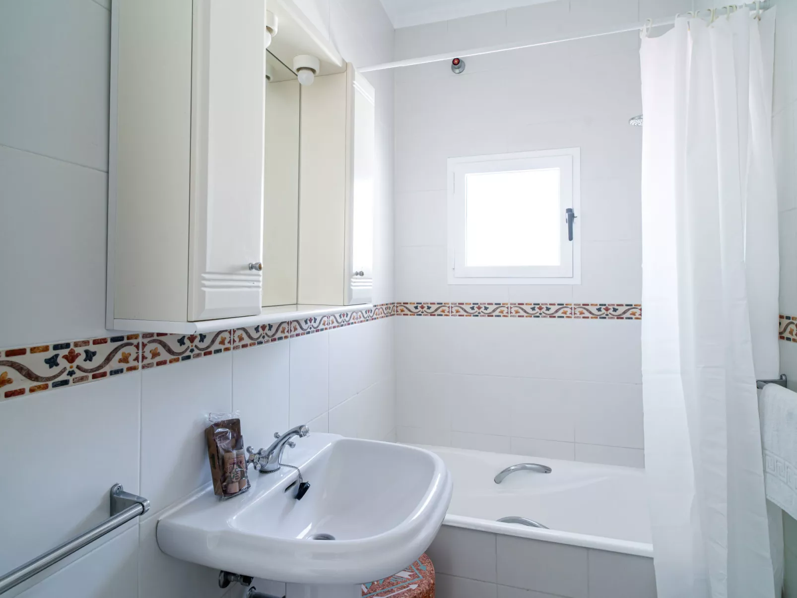 Hibiscos Seaview Terrace by Casasol - Inside