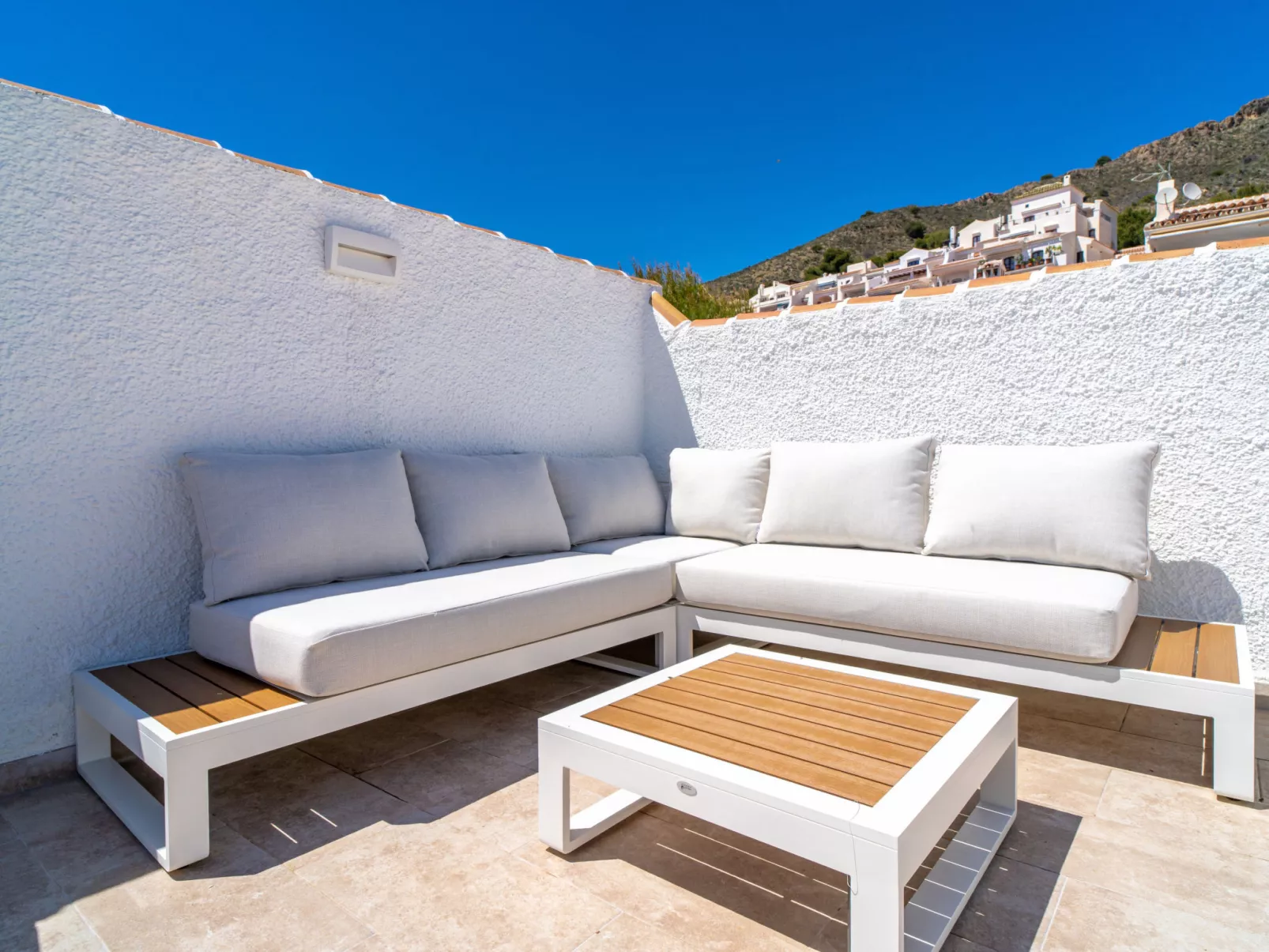 Hibiscos 33 Rooftop Vista by Casasol - Inside