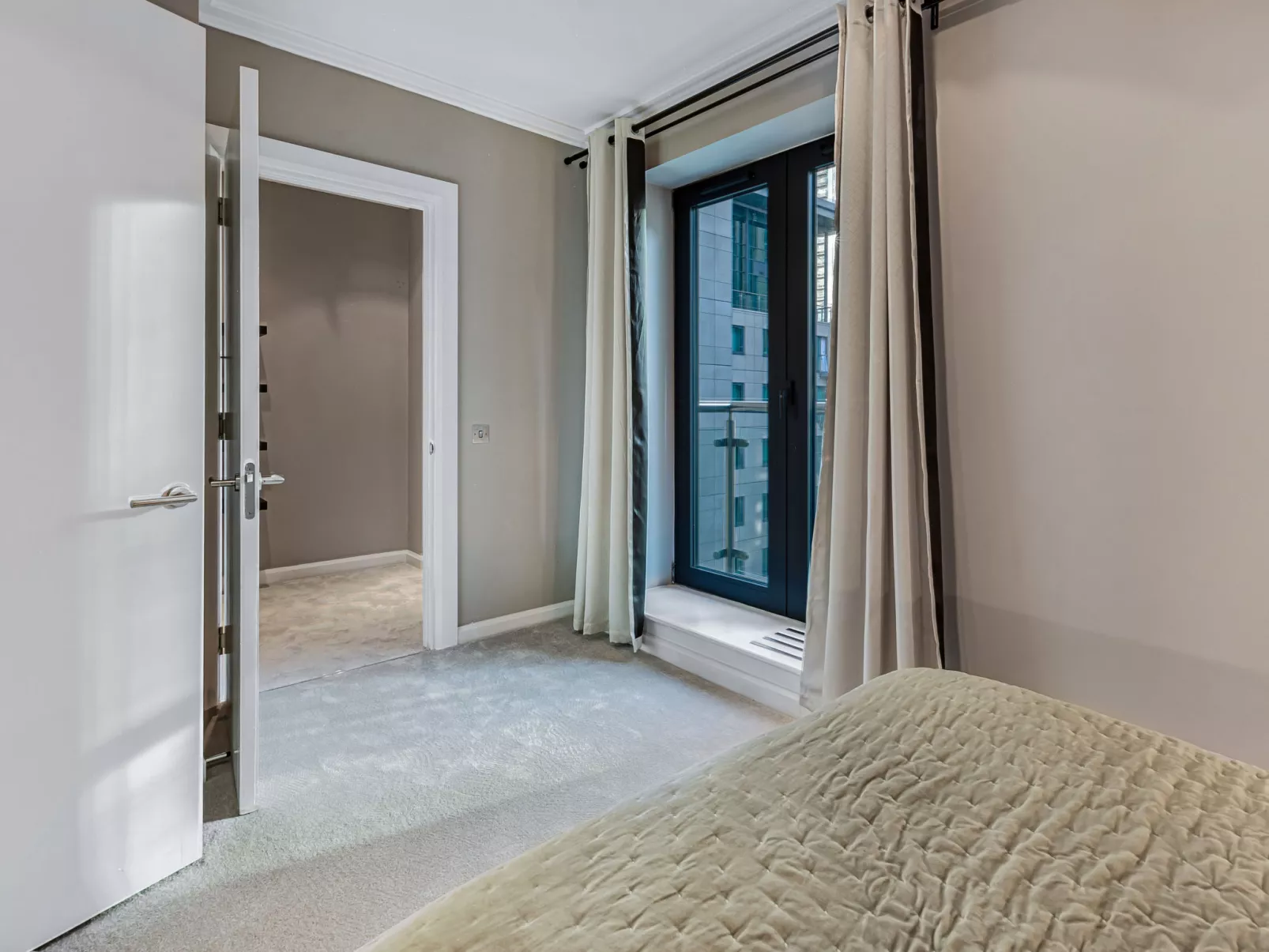 Discovery Apartments - Dedans