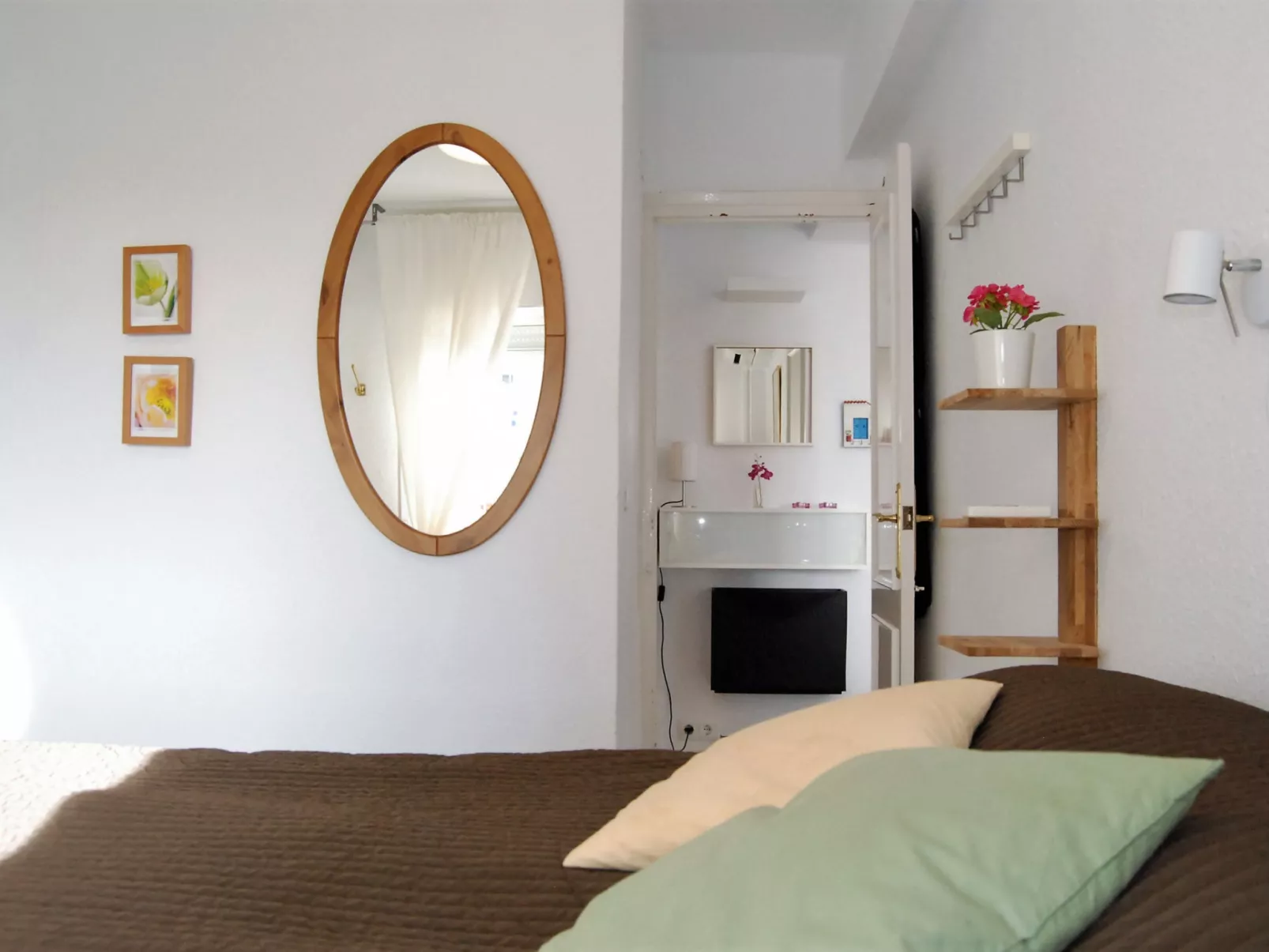 Coronado 124 Apartment by Casasol - Inside