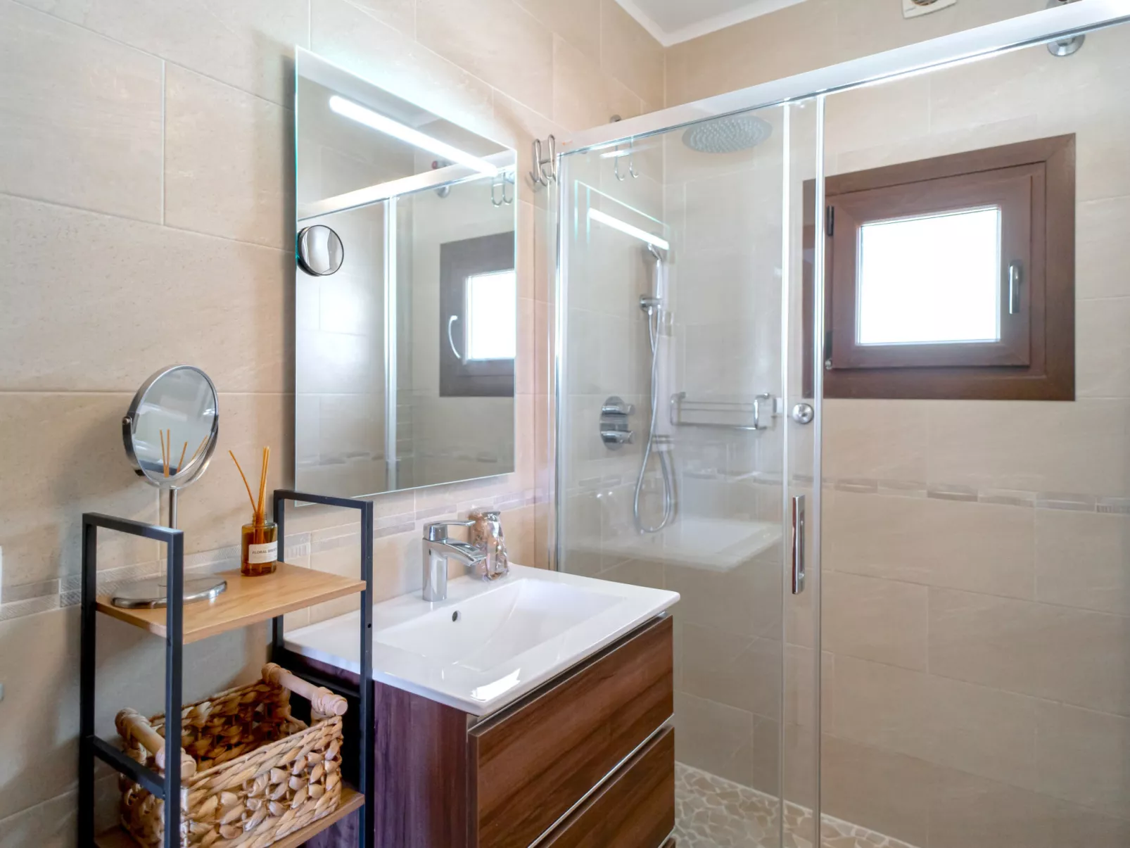 Hibiscos 72 Deluxe by Casasol - Drinnen