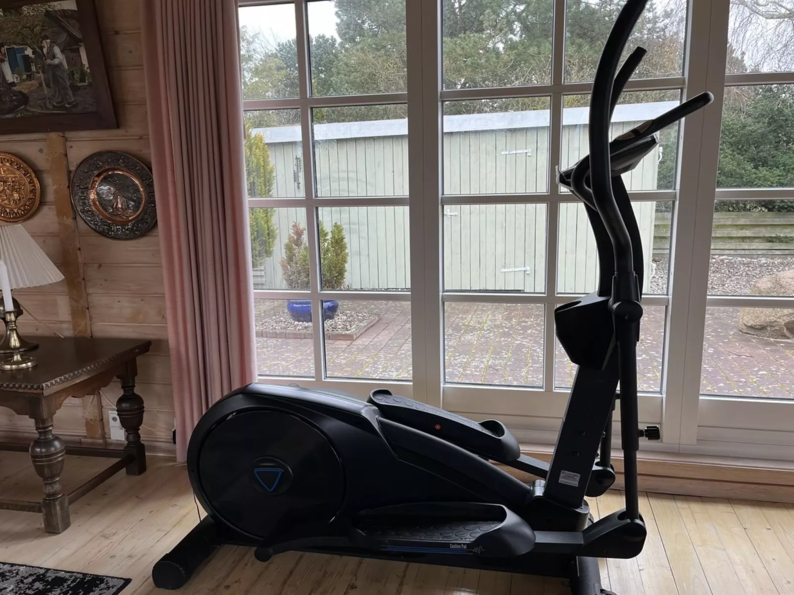 "Enrik" - 123m from the sea - Drinnen