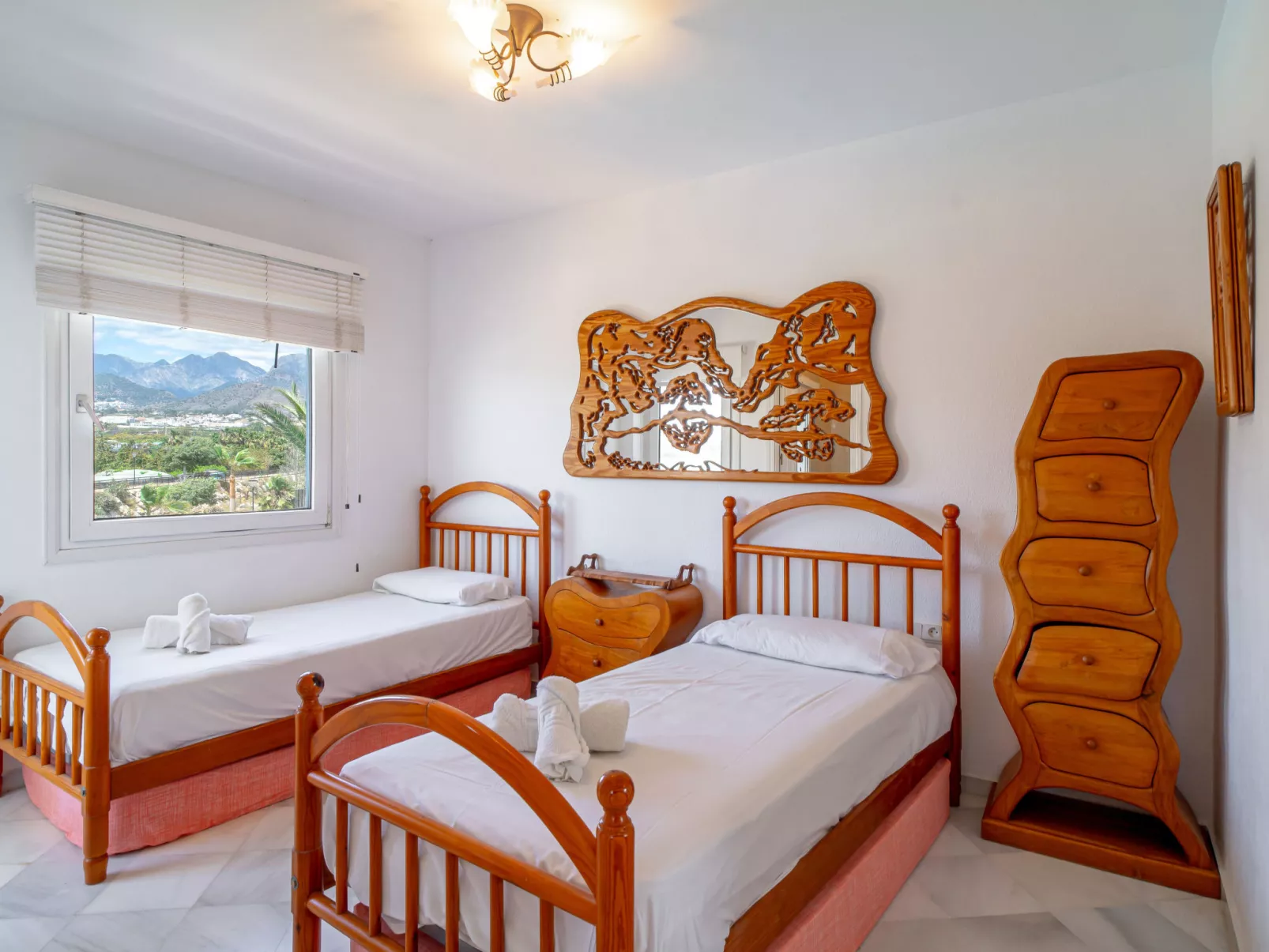 Stella Maris Beachfront 1J by Casasol - Dedans