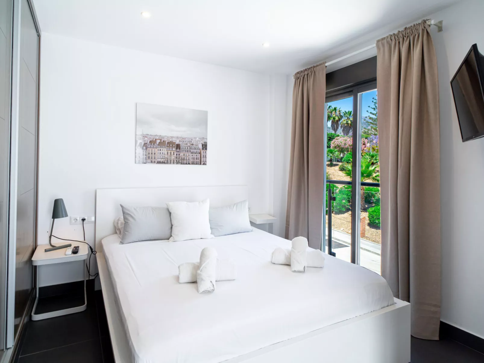 Villa Romeral Premium by Casasol - Inside