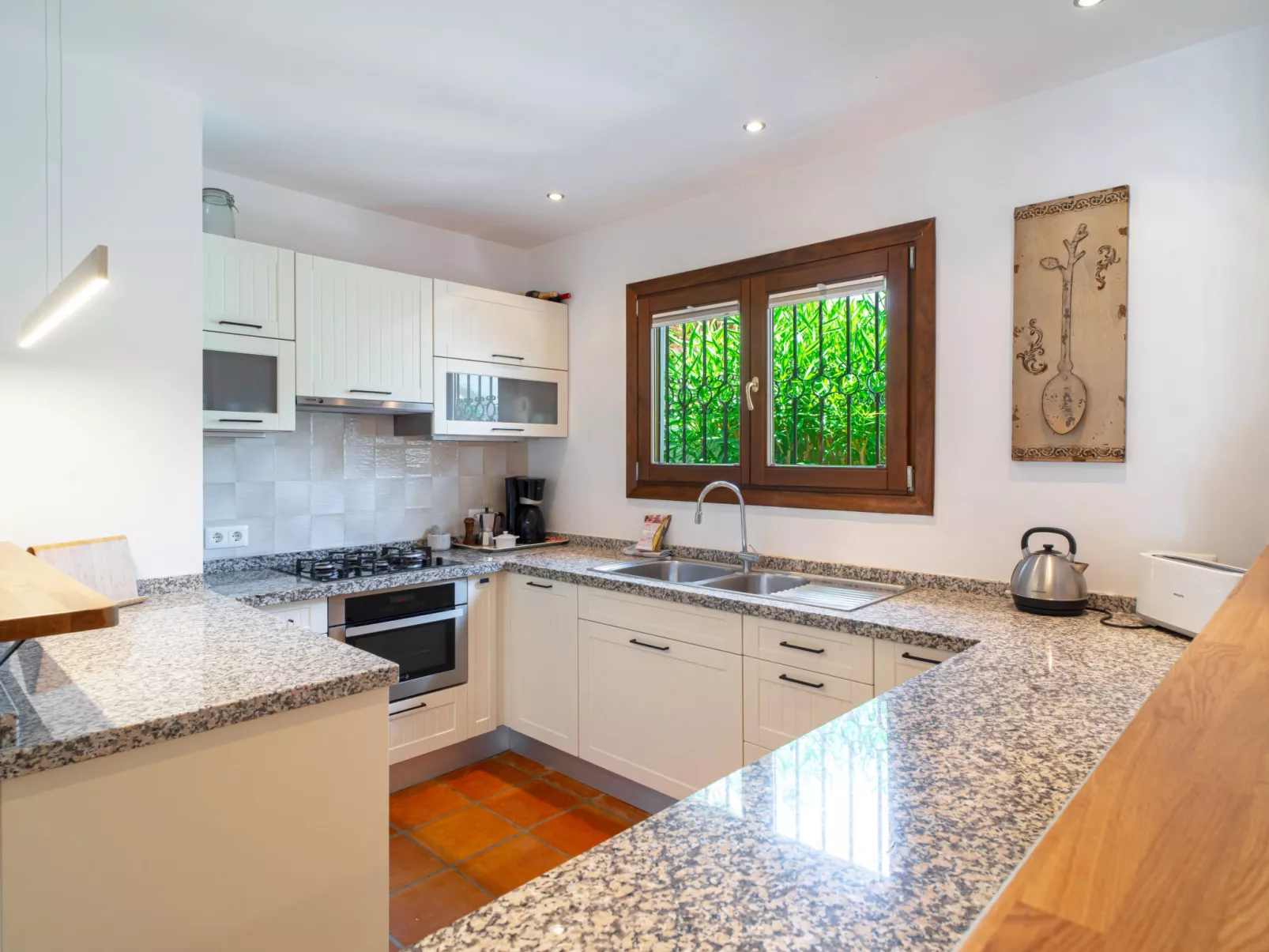 Villa Grand Pool Terrace by Casasol - Drinnen