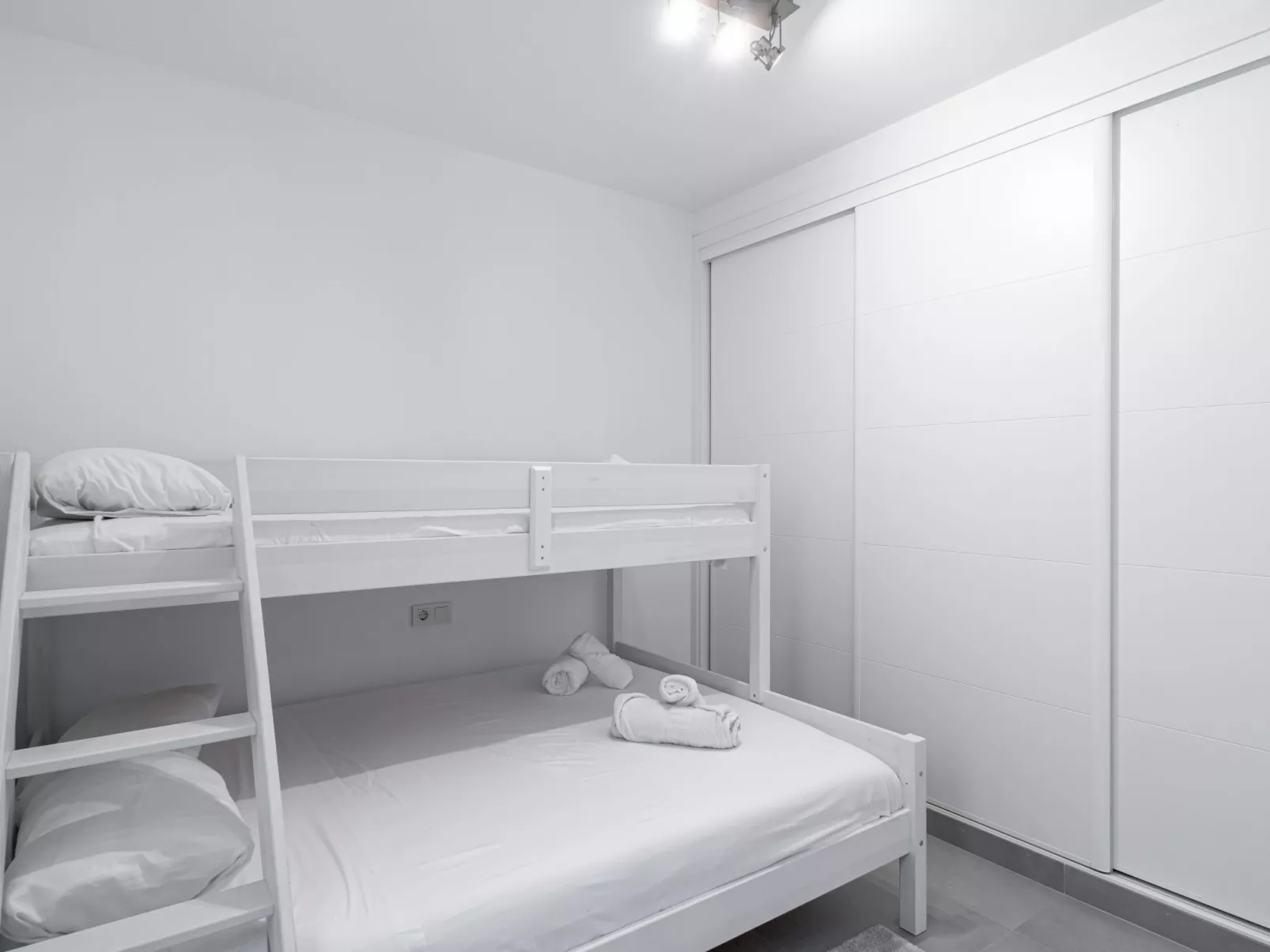 Terrazas de Ladera V4 Luxury by Casasol - Inside