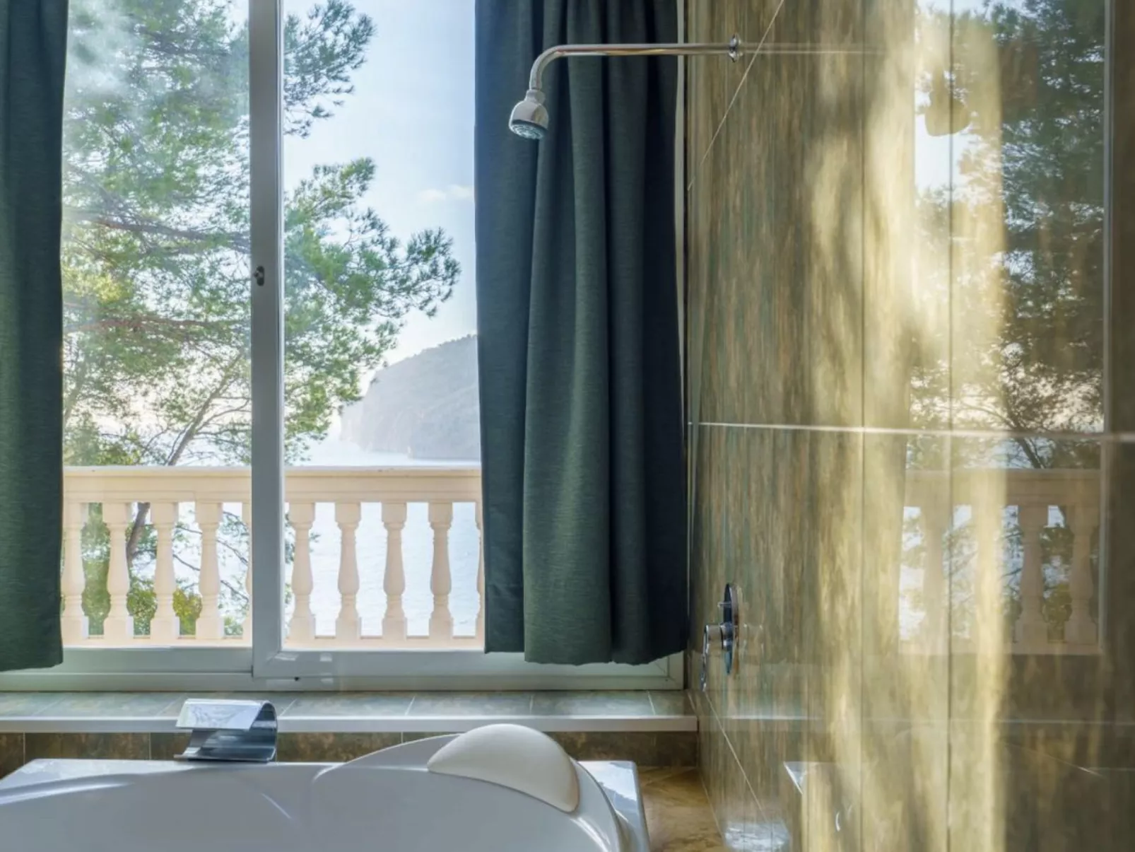 VILLA CAMP DE MAR SEA VIEW - Outside