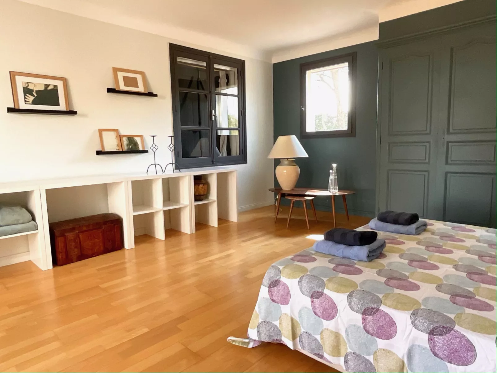 LA CADENIERE - Dedans