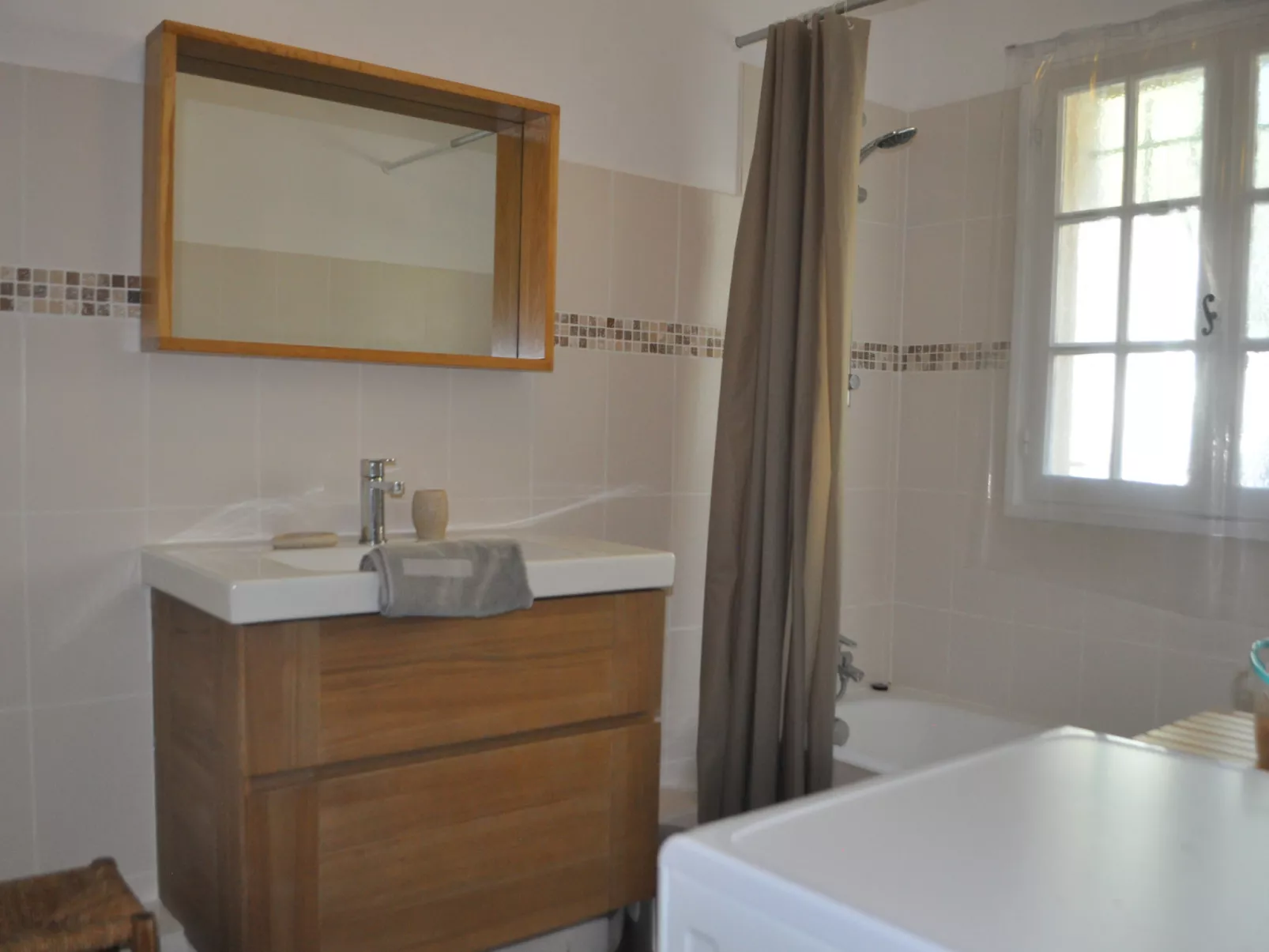 CLOS DES CHENES - Inside