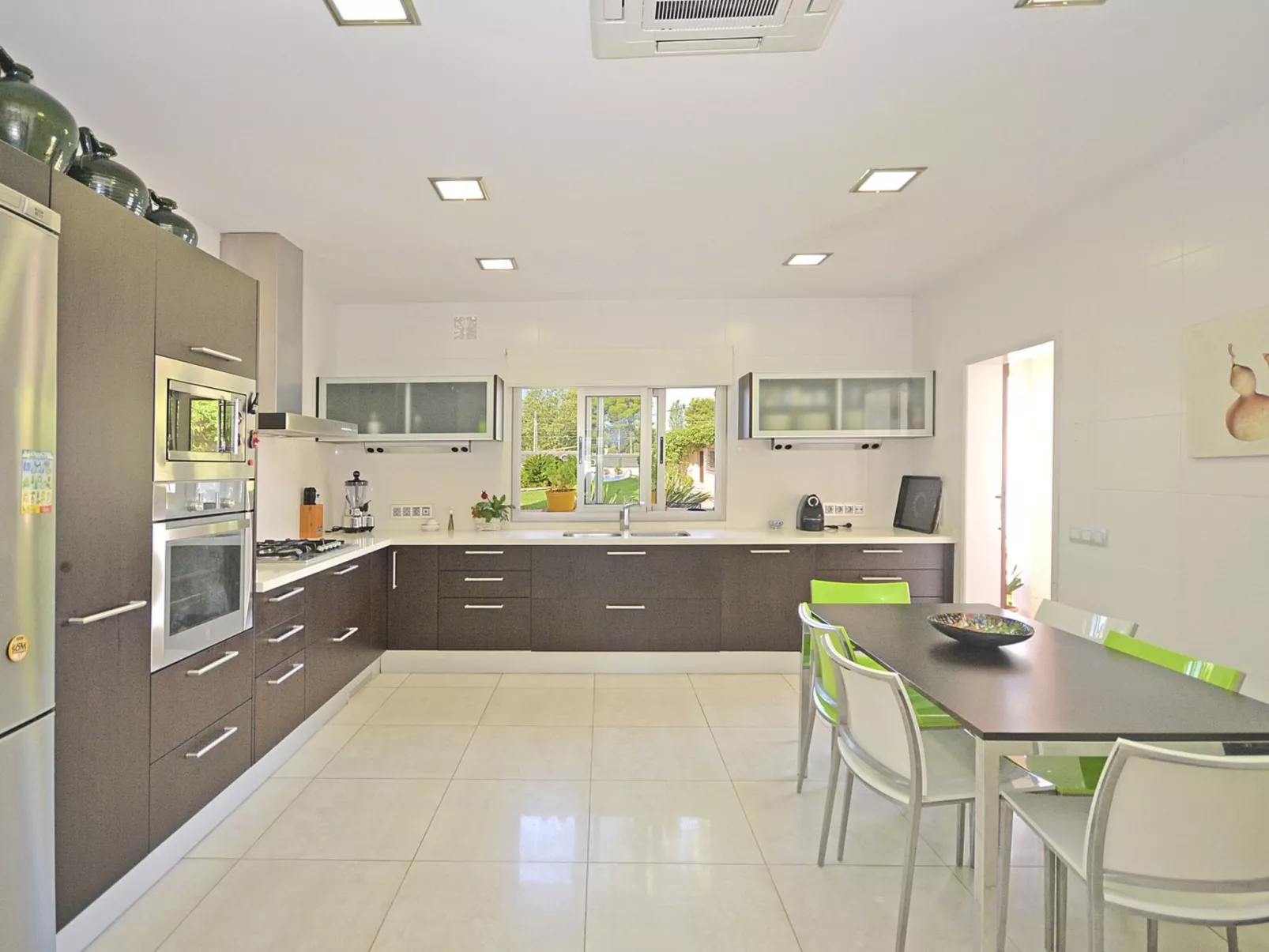 Llenaire - Xata - Inside