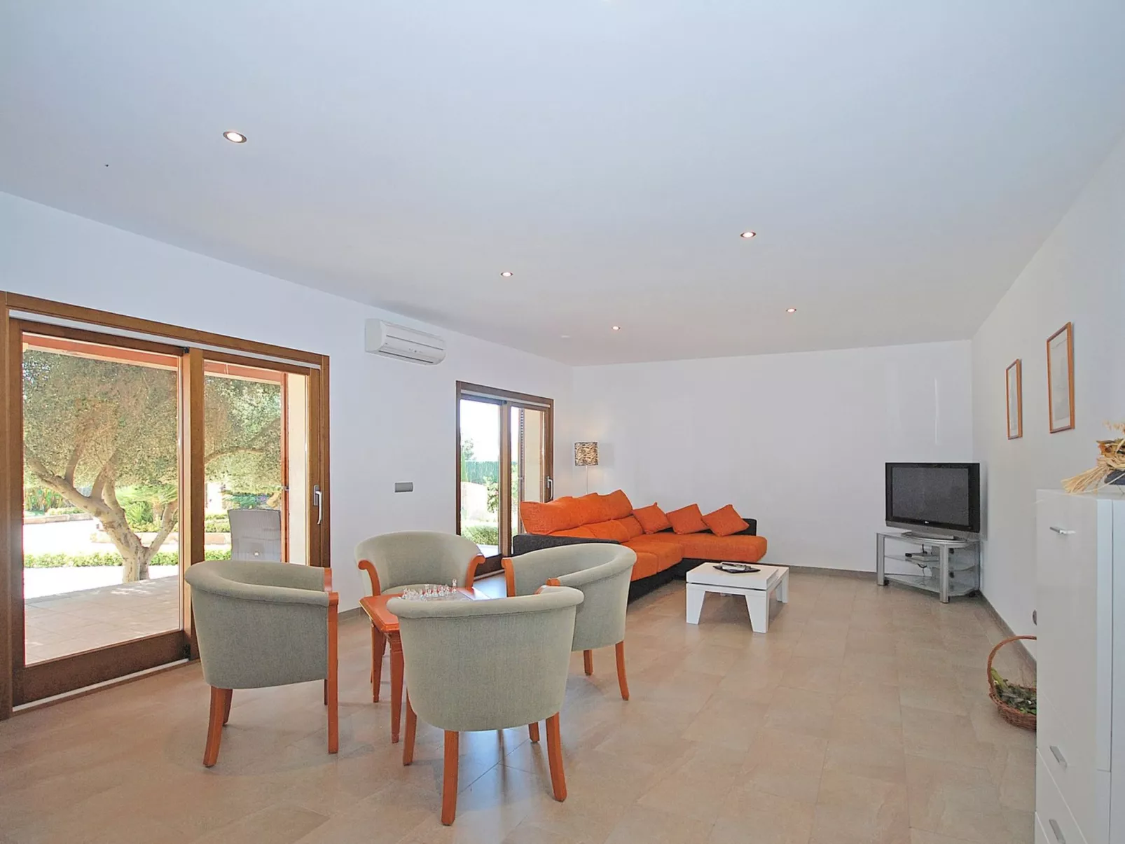 Santa Maria - Drinnen