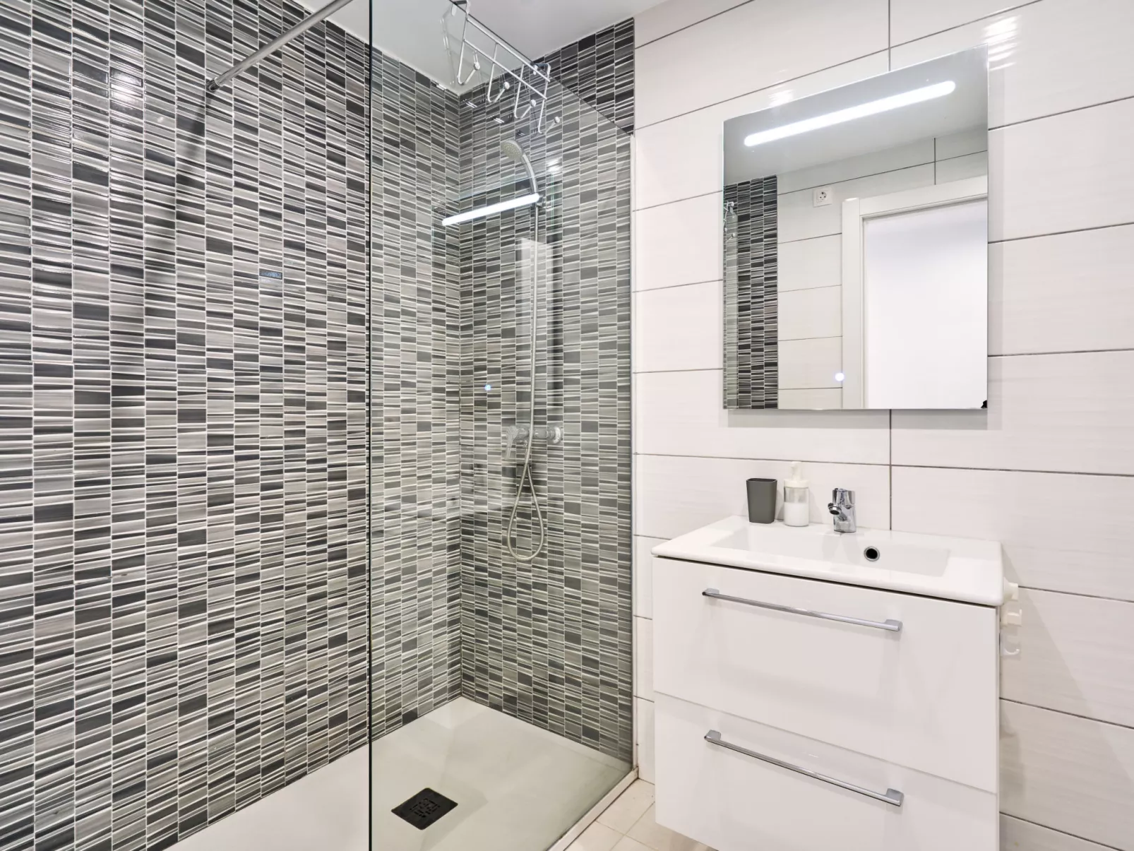 WELCS DUPLEX 026 EMP frente al canal y vistas - Drinnen