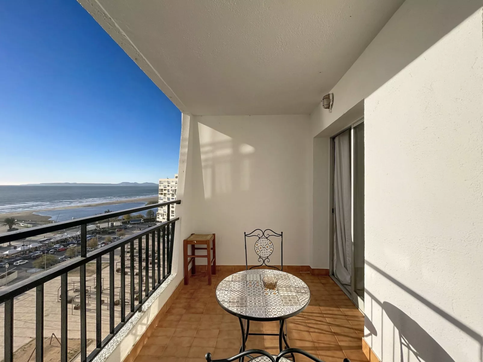 WELCS ESTUDIO 266 EMP con vista al mar - Inside