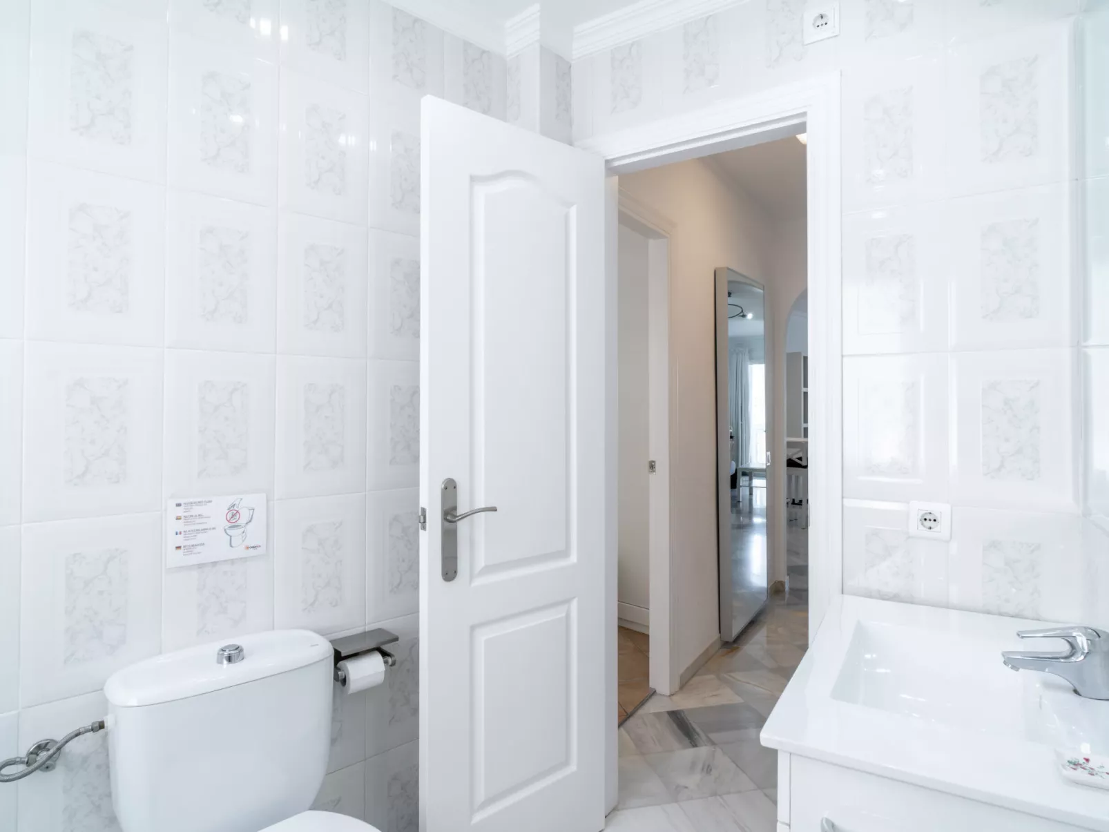 Stella Maris Beachfront B by Casasol - Dedans