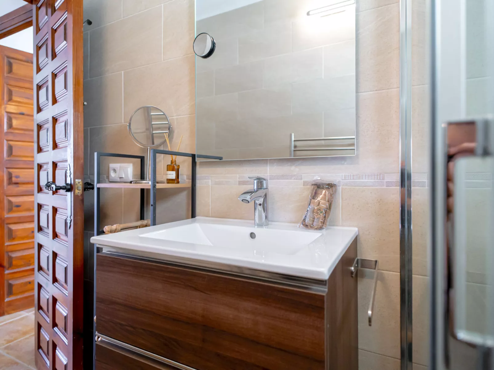 Hibiscos 72 Deluxe by Casasol - Drinnen