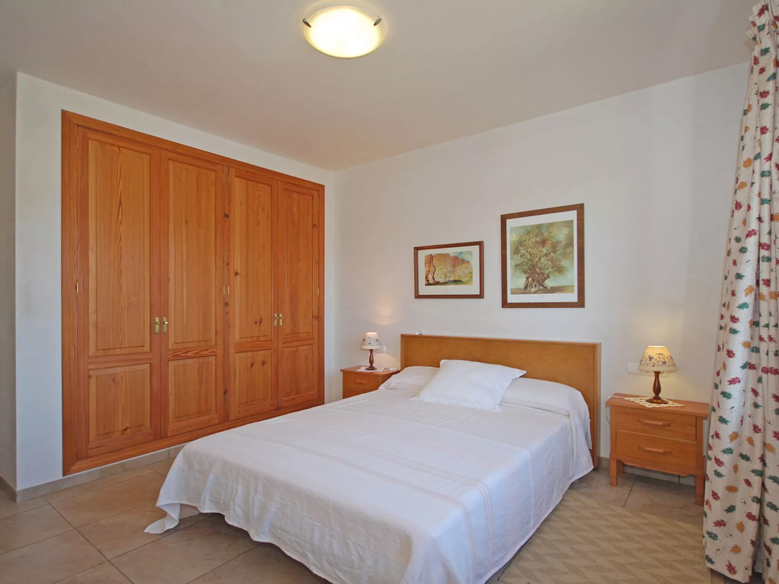 Pla de ses rotes - Drinnen