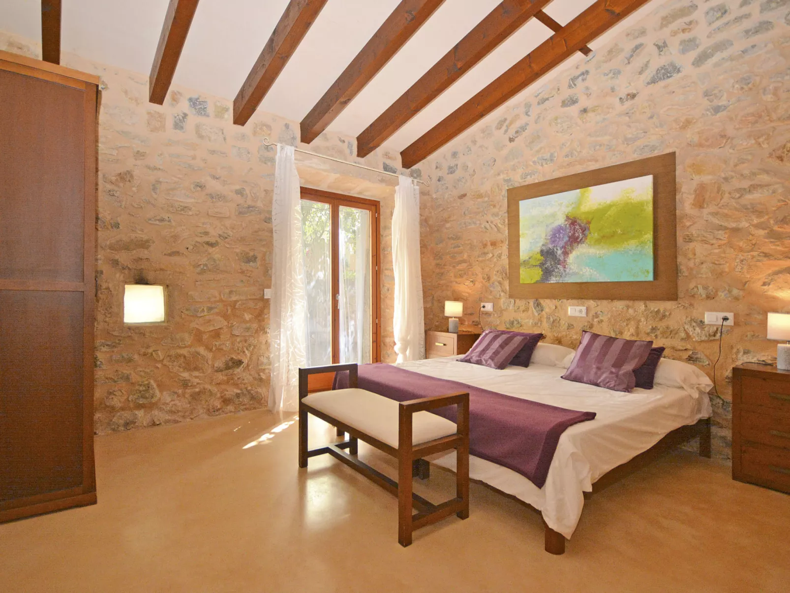 Es Romagueral - Inside