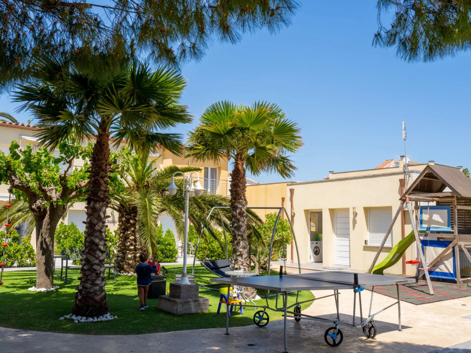 La Vida Sin Limites G EMP - Outside