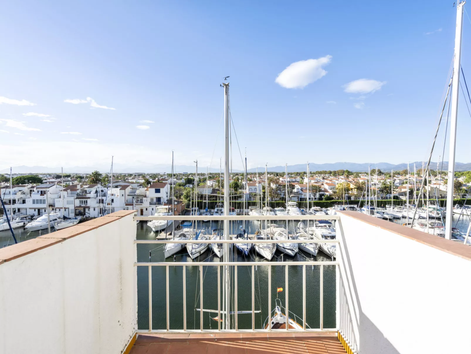 WELCS APARTAMENTO 227 EMP  con vistas al canal - Outside