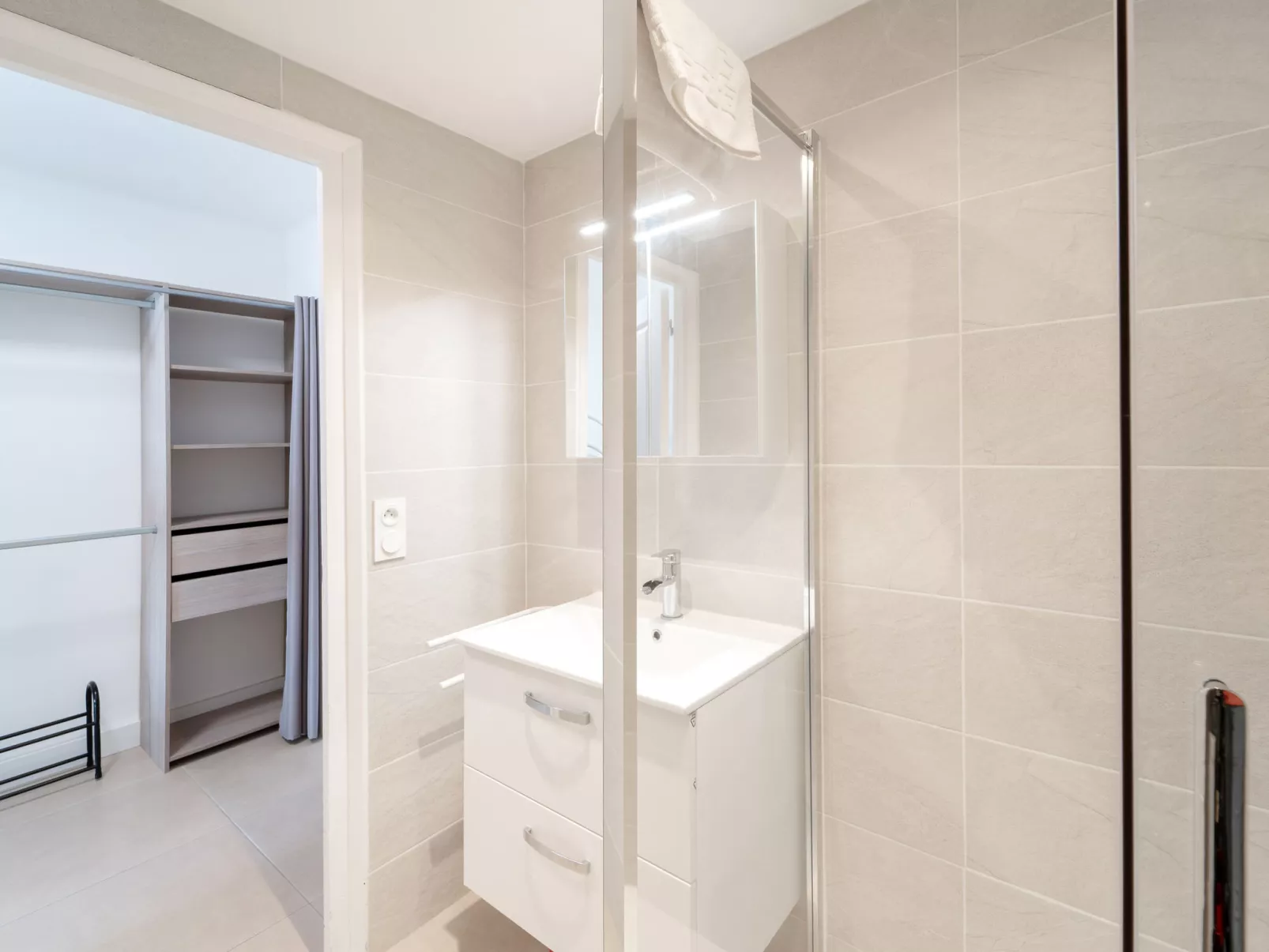 WELCS ESTUDIO 124 EMP con vistas al mar - Drinnen