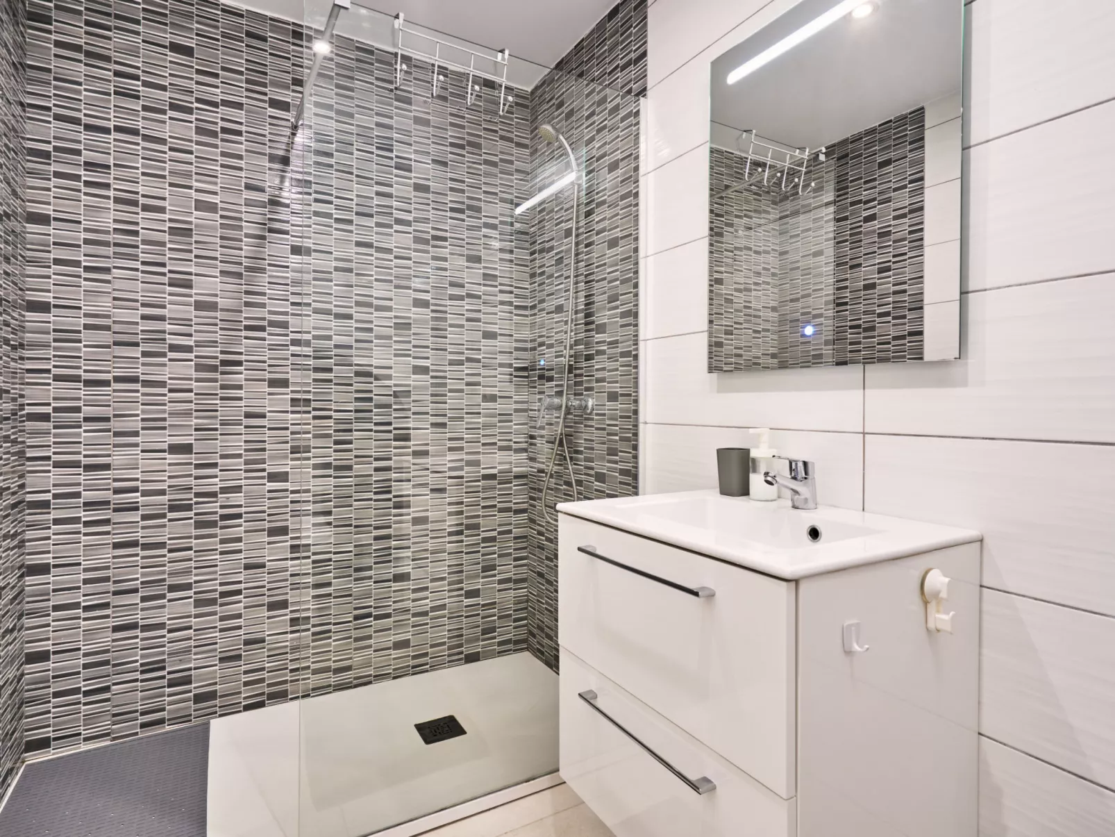 WELCS DUPLEX 026 EMP frente al canal y vistas - Drinnen