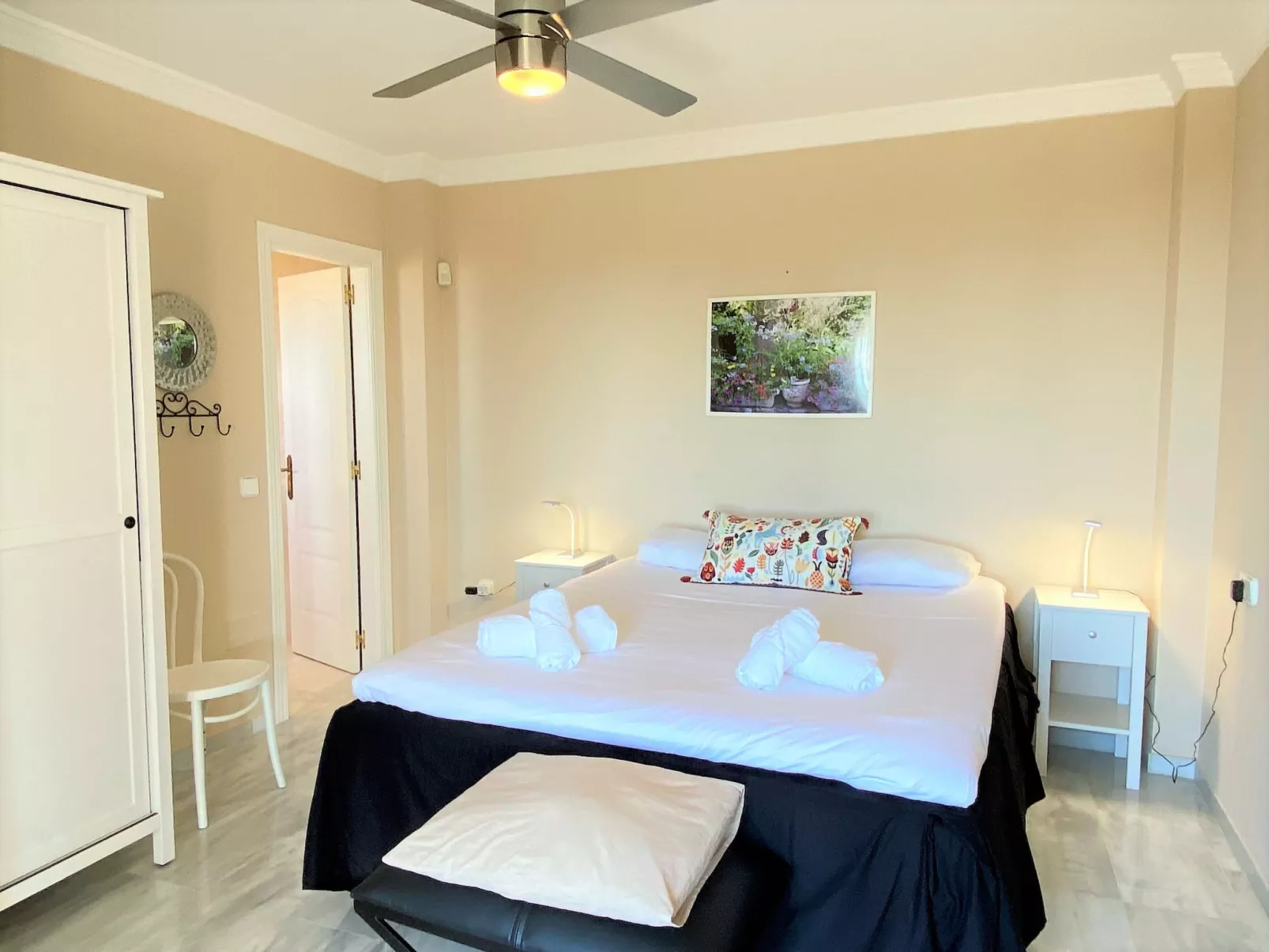 Senorio de Capistrano by Casasol - Inside