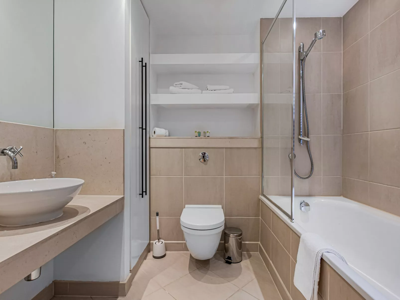 Discovery Apartments - Dedans