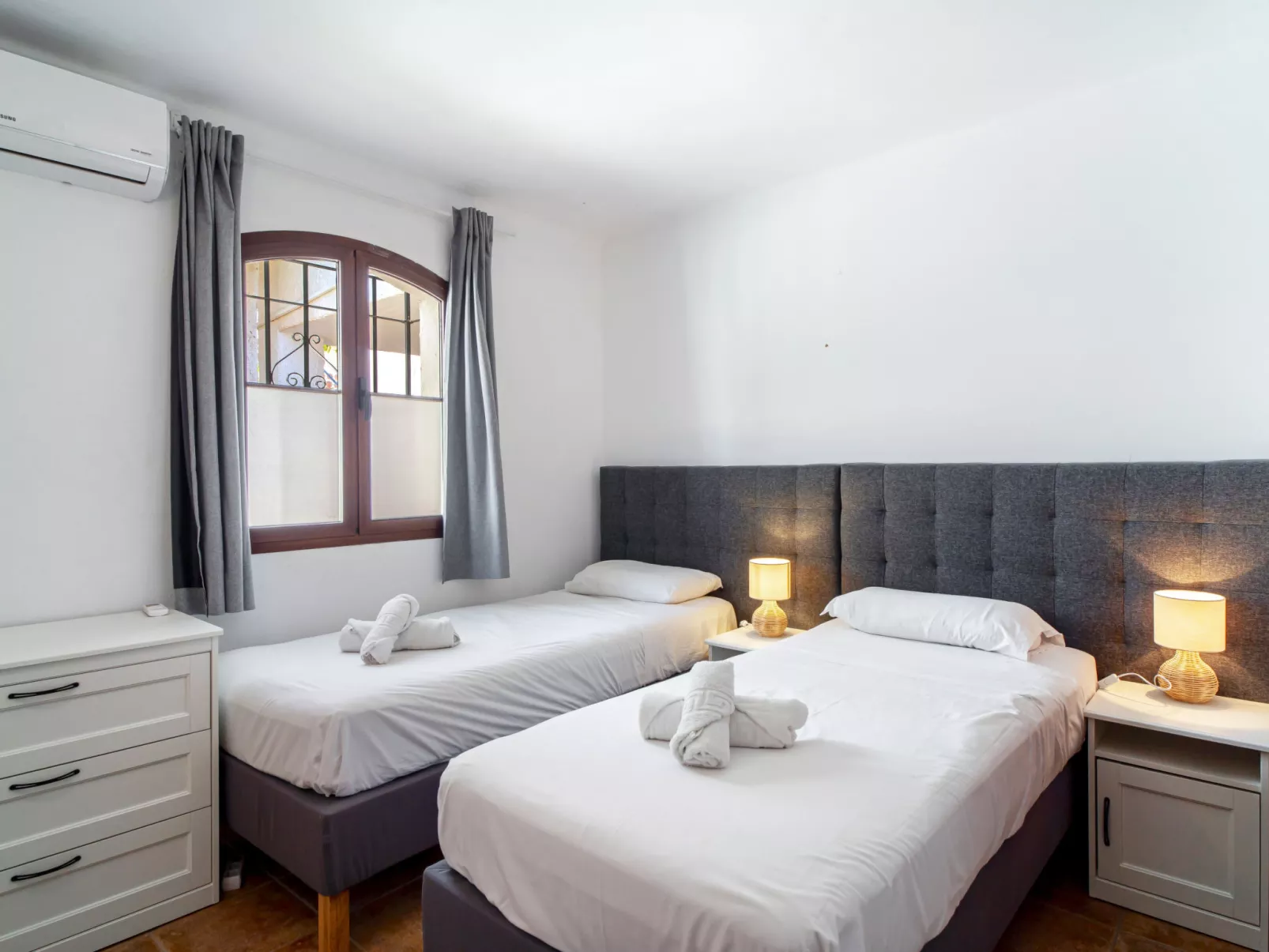 Hibiscos 72 Deluxe by Casasol - Drinnen