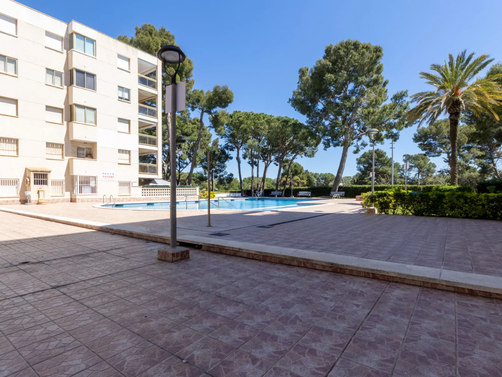 Cala Dorada - Outside