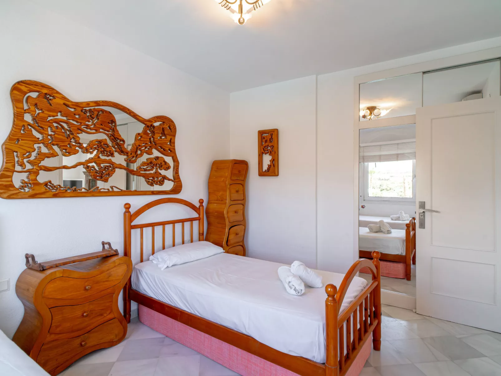 Stella Maris Beachfront 1J by Casasol - Dedans