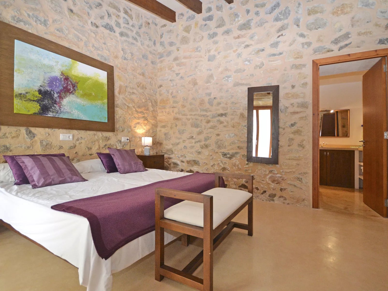 Es Romagueral - Inside