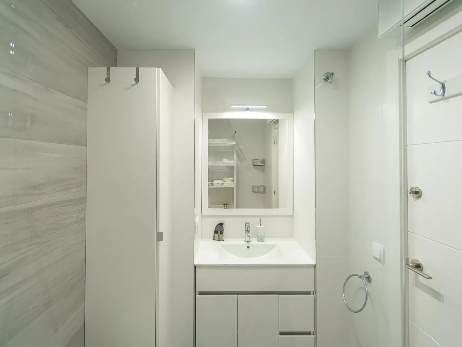 WELCS APARTAMENTO 264 EMP con vistas al canal - Drinnen