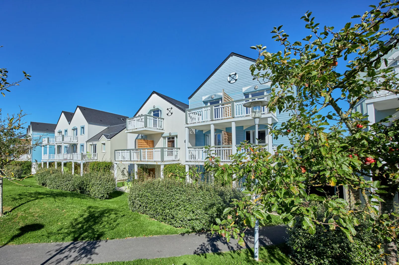 Residence Le Chant des Oiseaux Courseulles-sur-Mer - 24 Standard Apt 4 p - 1 bedroom-Exterior summer