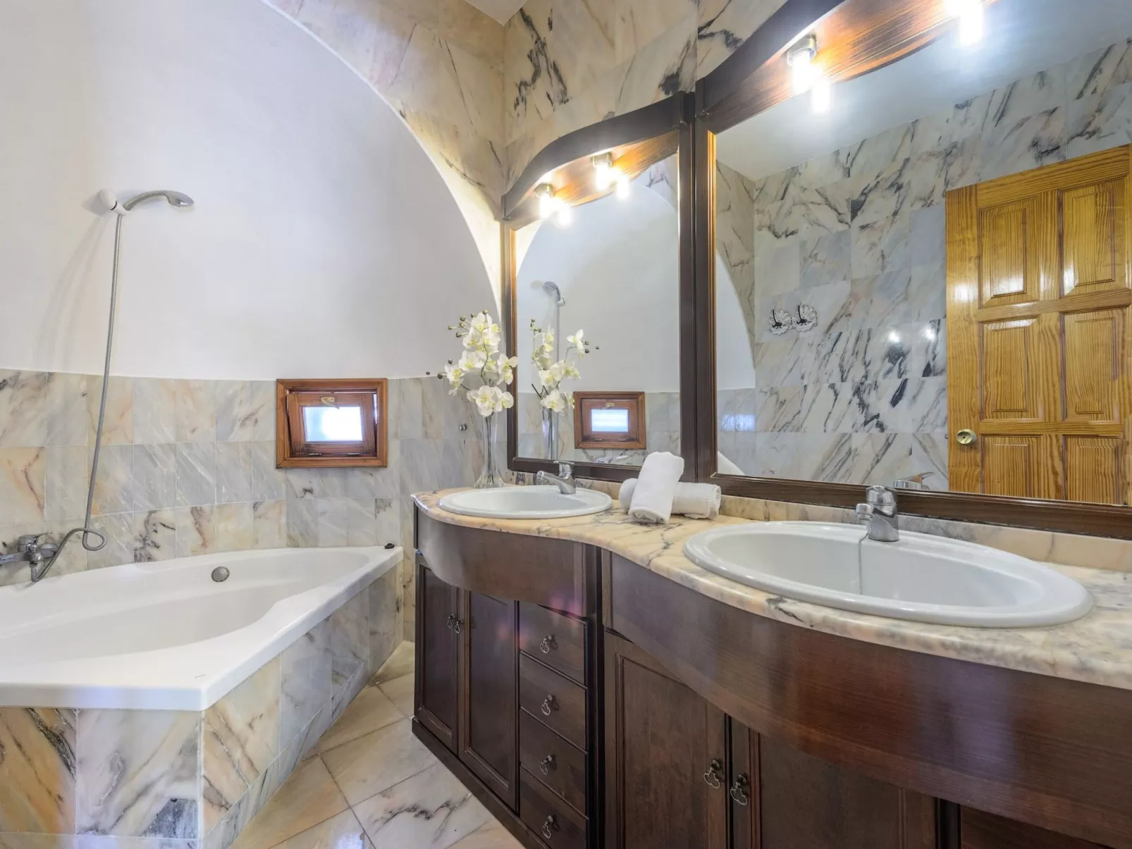 VILLA SA DESCUBERTA - Drinnen