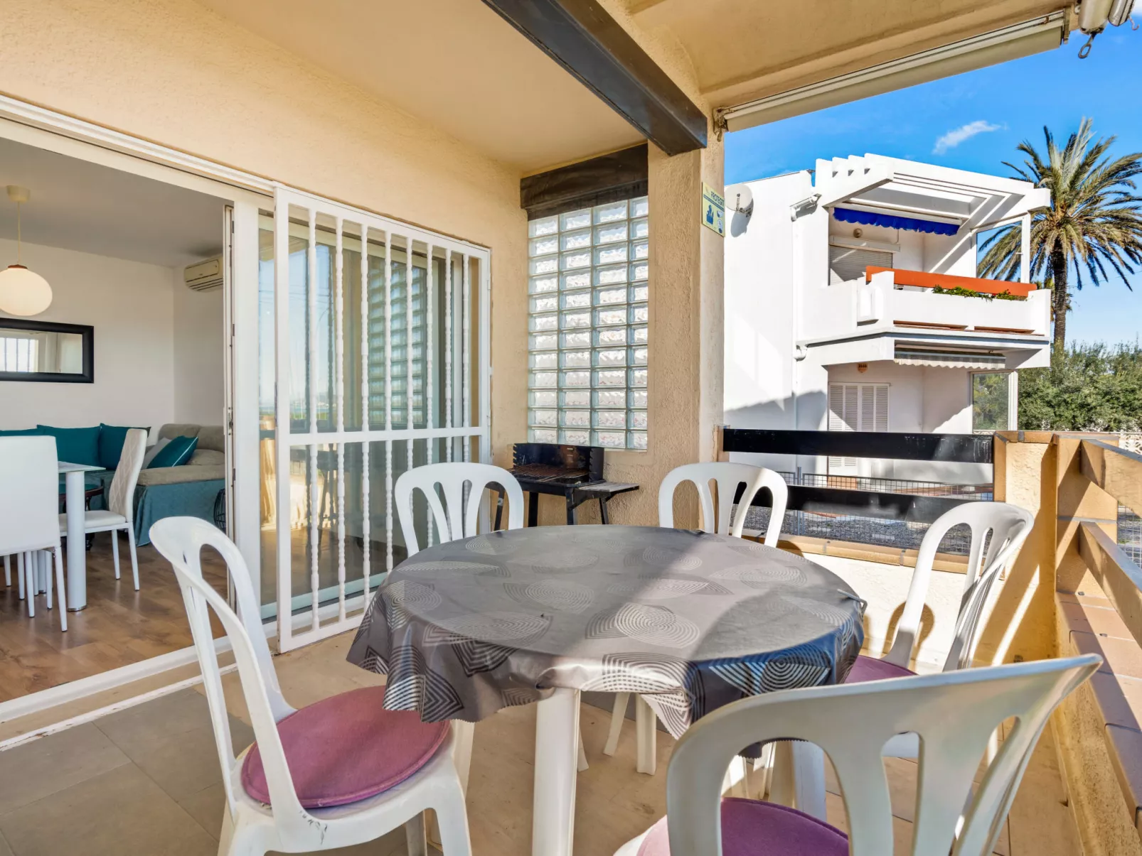 WELCS APARTAMENTO 218 EMP frente al Mar - Inside