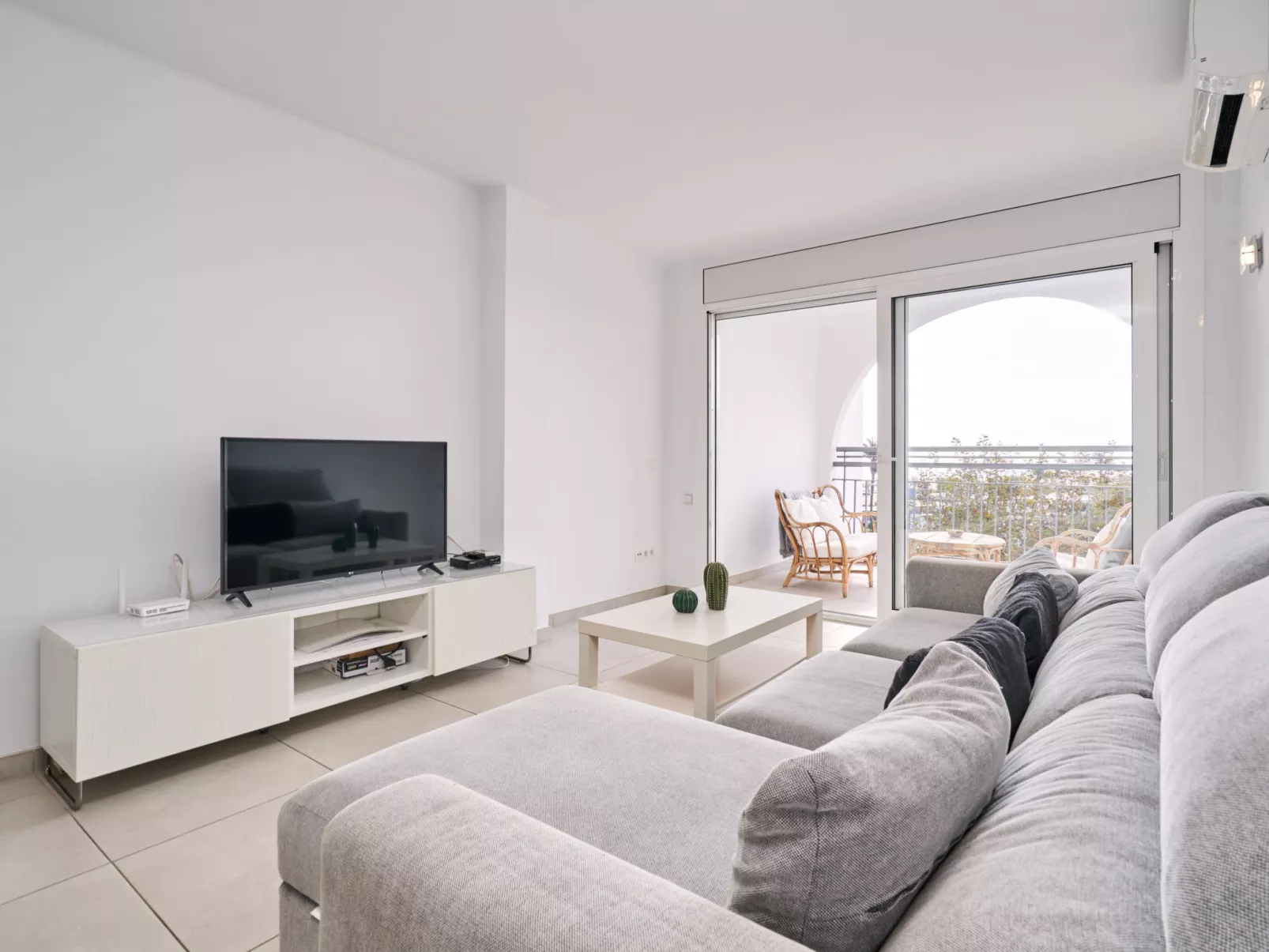 WELCS DUPLEX 026 EMP frente al canal y vistas - Drinnen