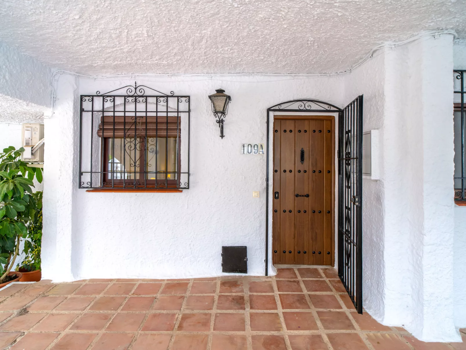 Capistrano Village Garden by Casasol - Draußen