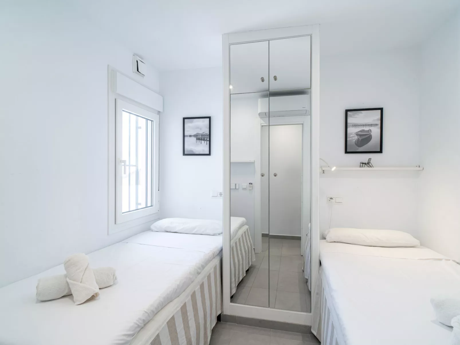 Tuhillo E1 Luxury Seaview by Casasol - Drinnen