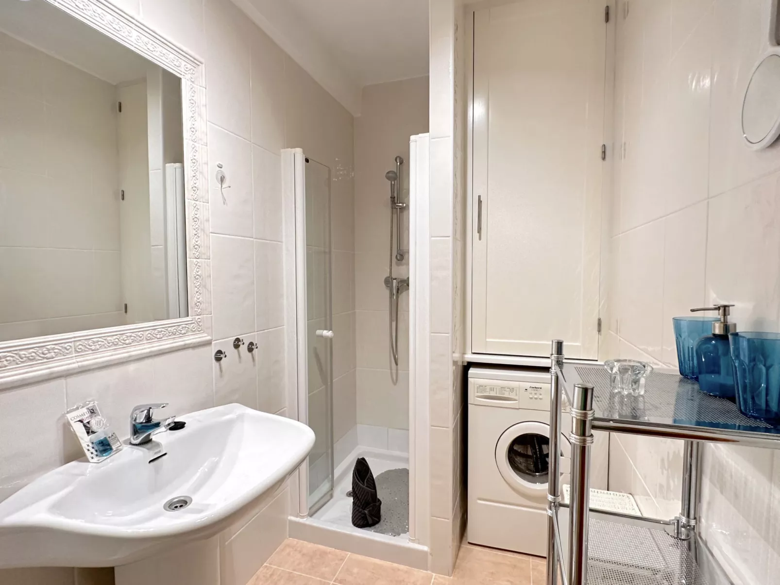 Capri Sunset by Casasol - Inside