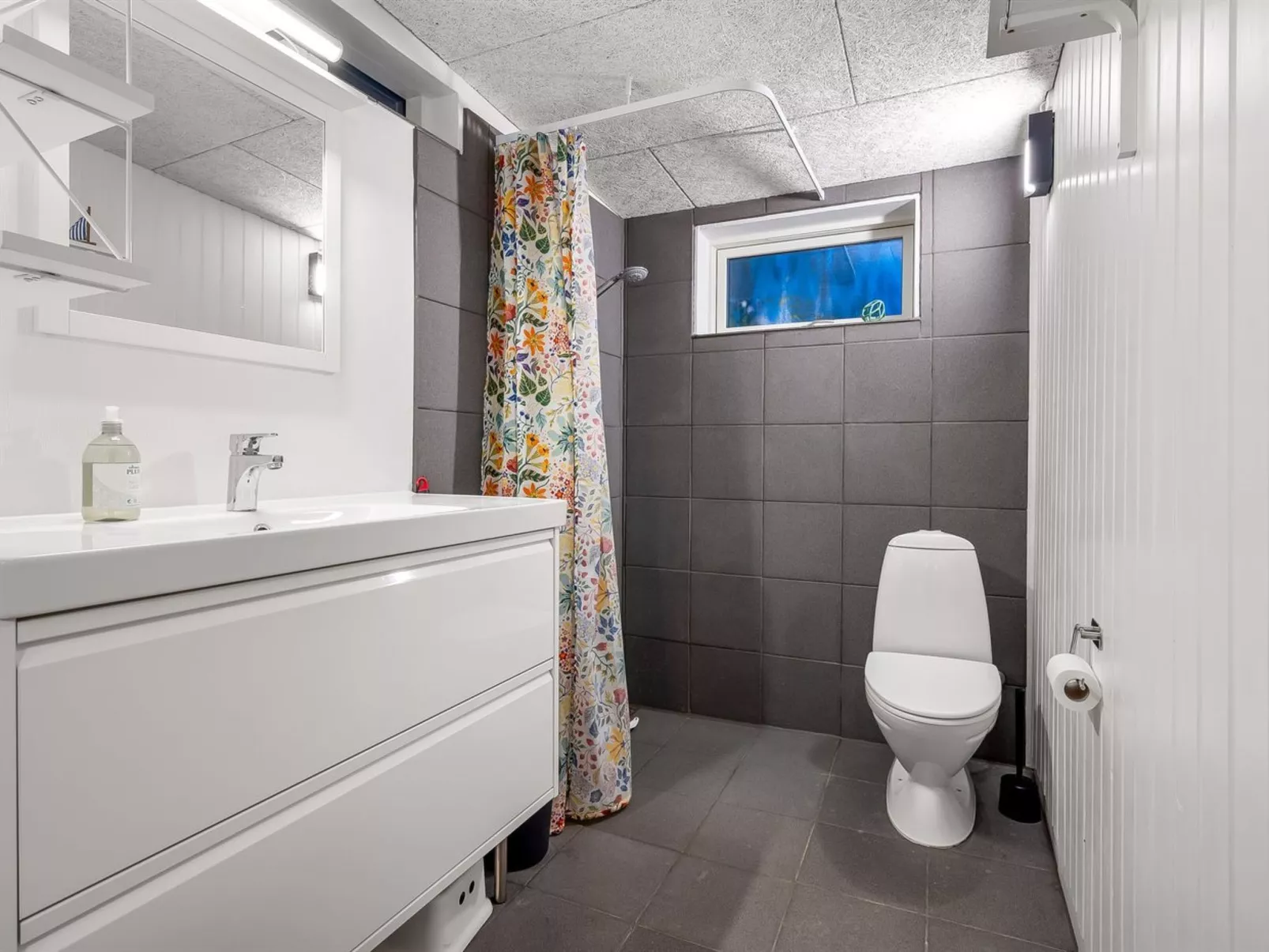 "Niels" - 1.3km from the sea - Inside