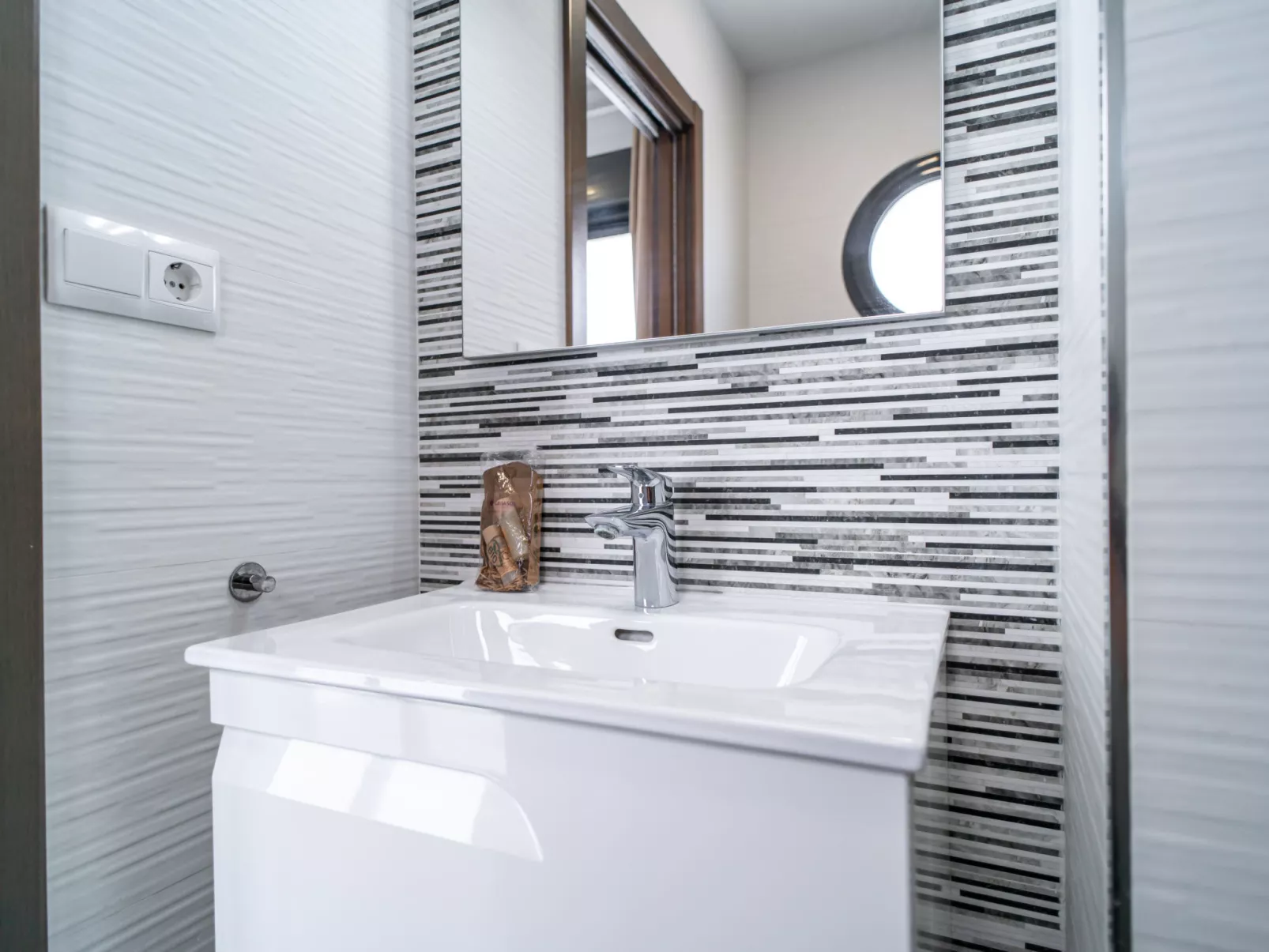 Villa Romeral Premium by Casasol - Inside