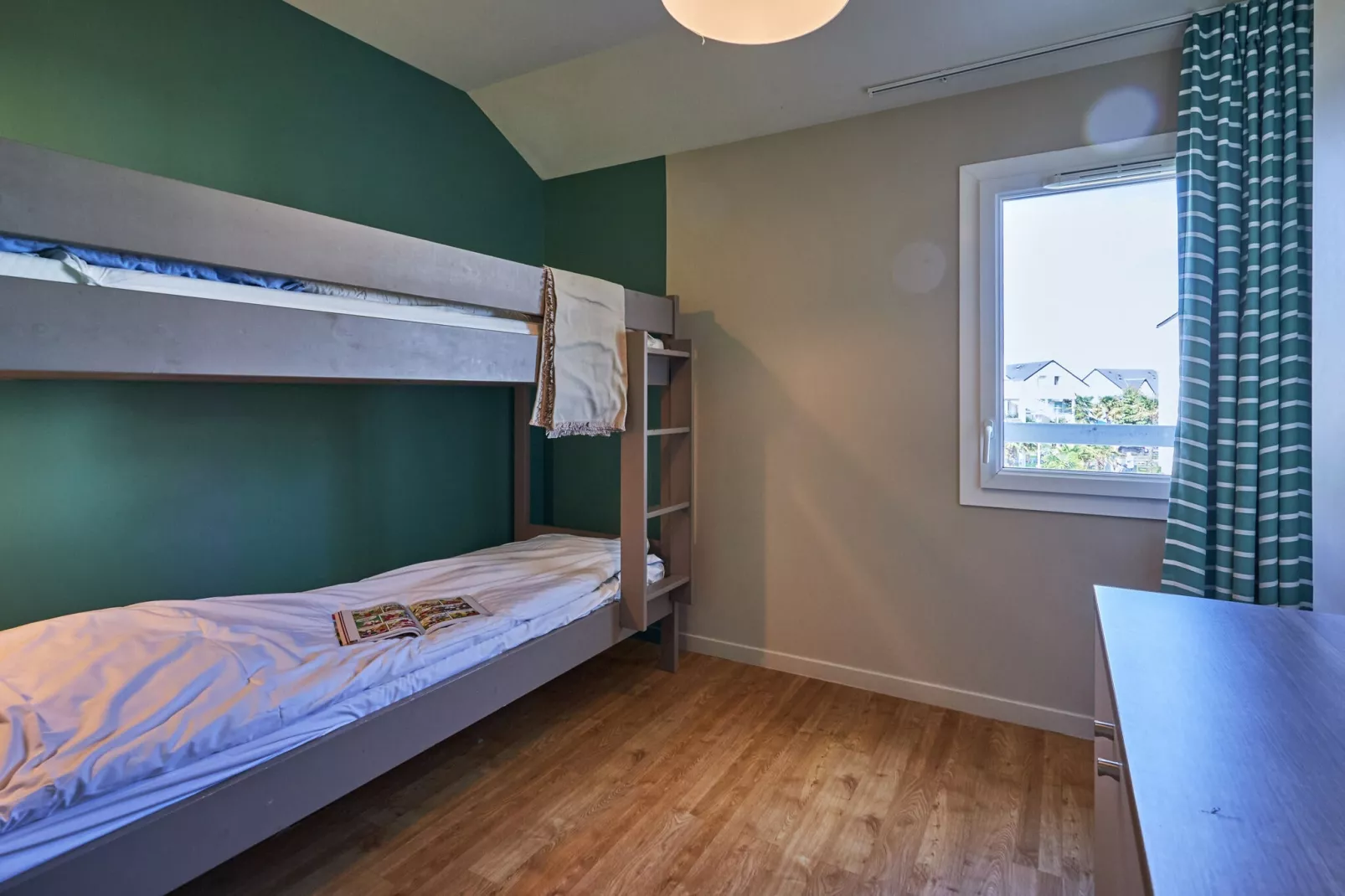 Residence Le Chant des Oiseaux Courseulles-sur-Mer - M6 Standard House 6 p - 2 bedrooms - terrasse-Chambre